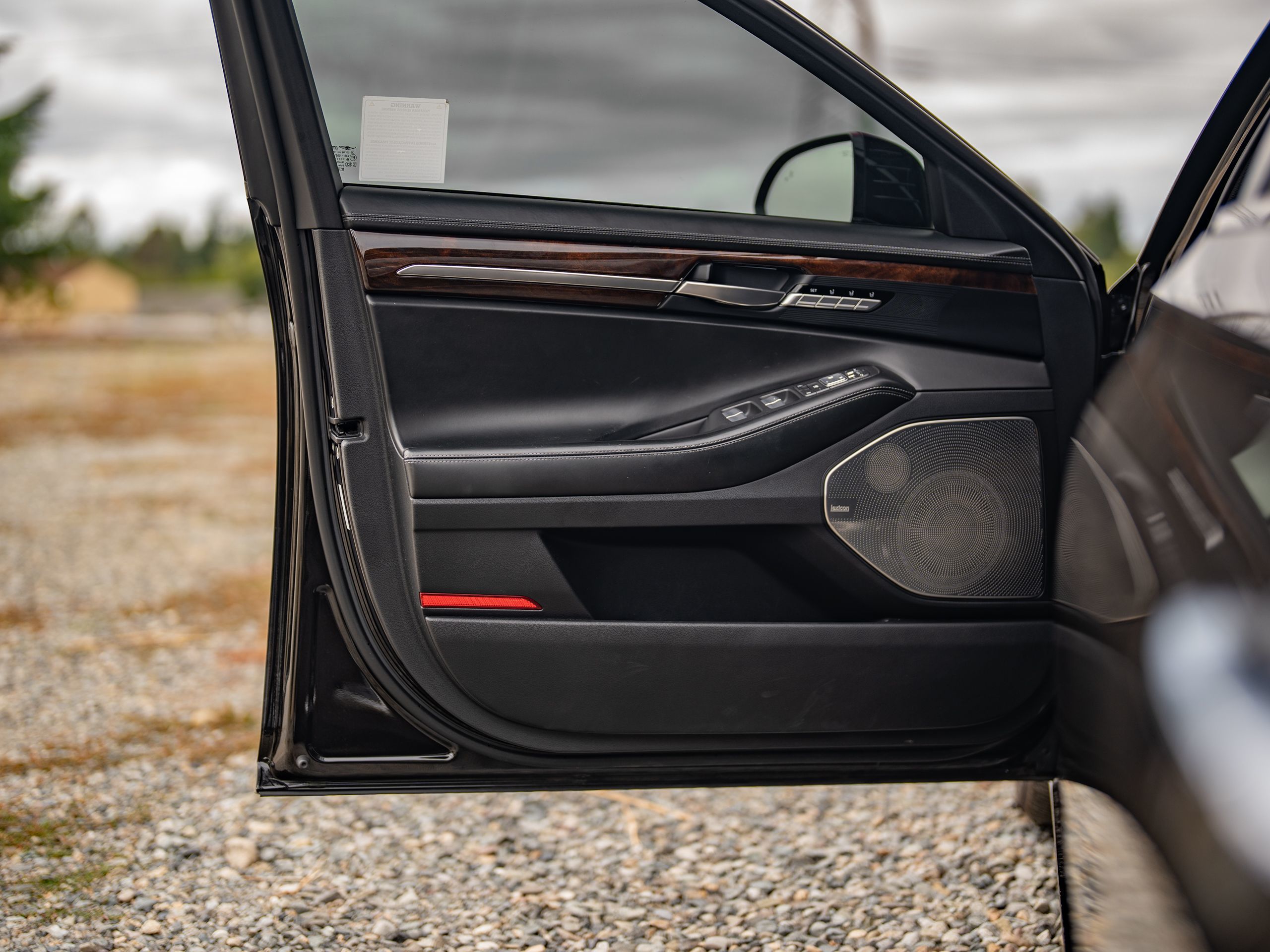 2018 Genesis G90 3.3T Premium photo 25