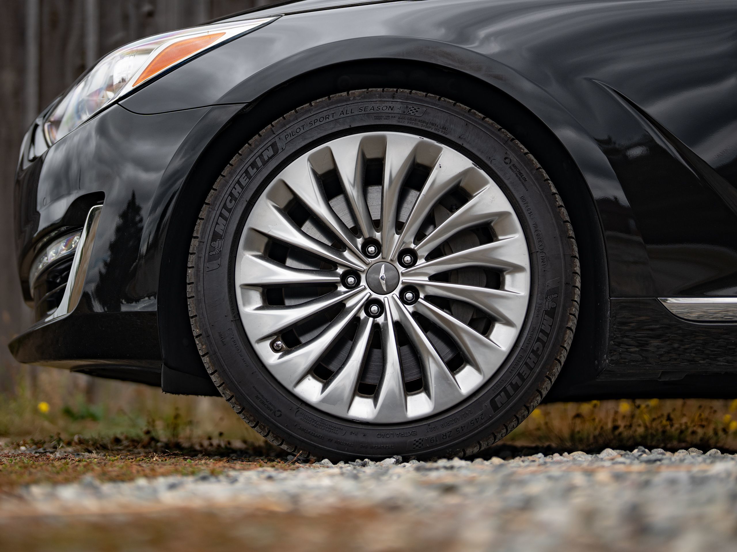 2018 Genesis G90 3.3T Premium photo 34