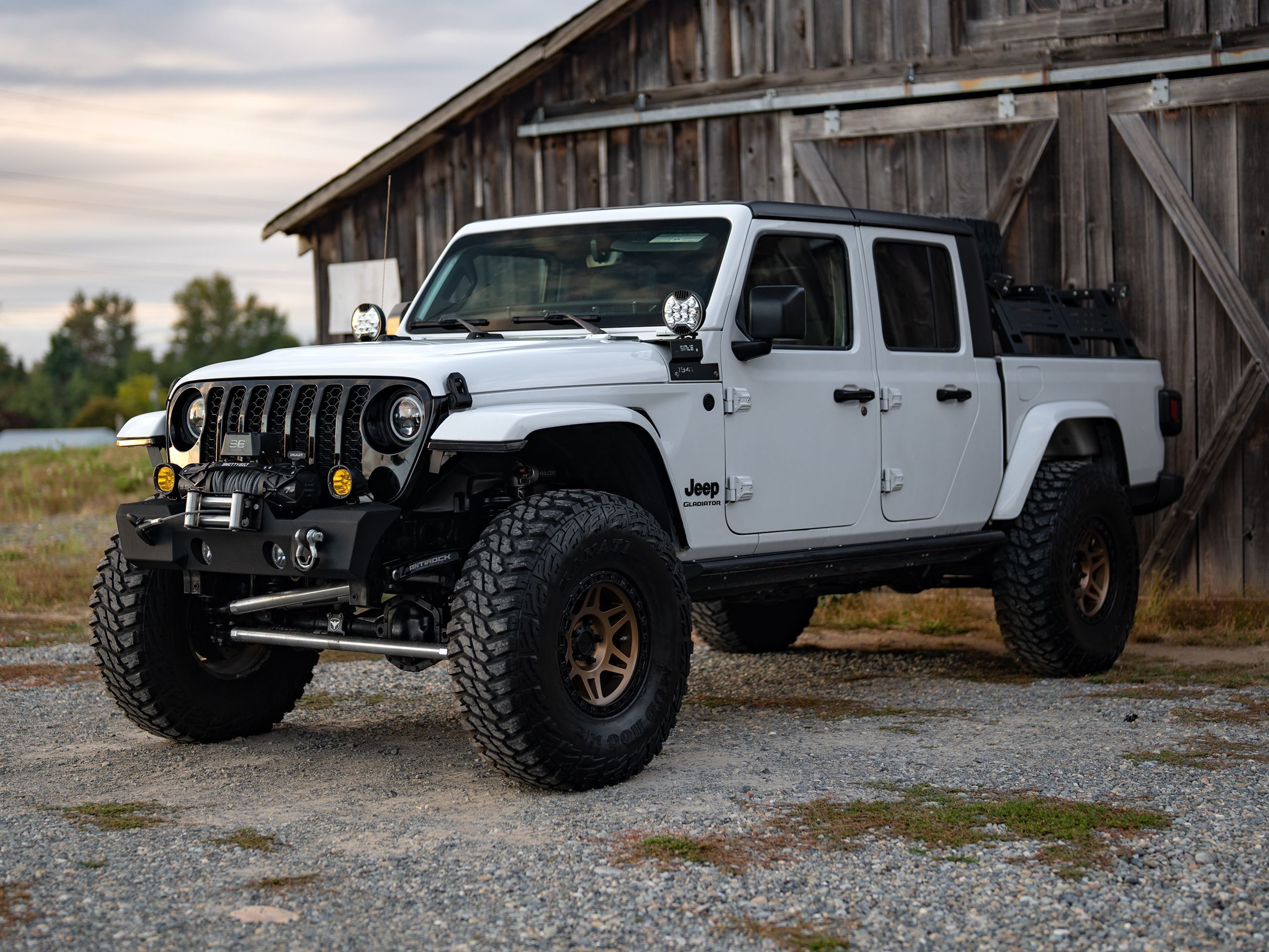 2021 Jeep Gladiator Sport photo 3