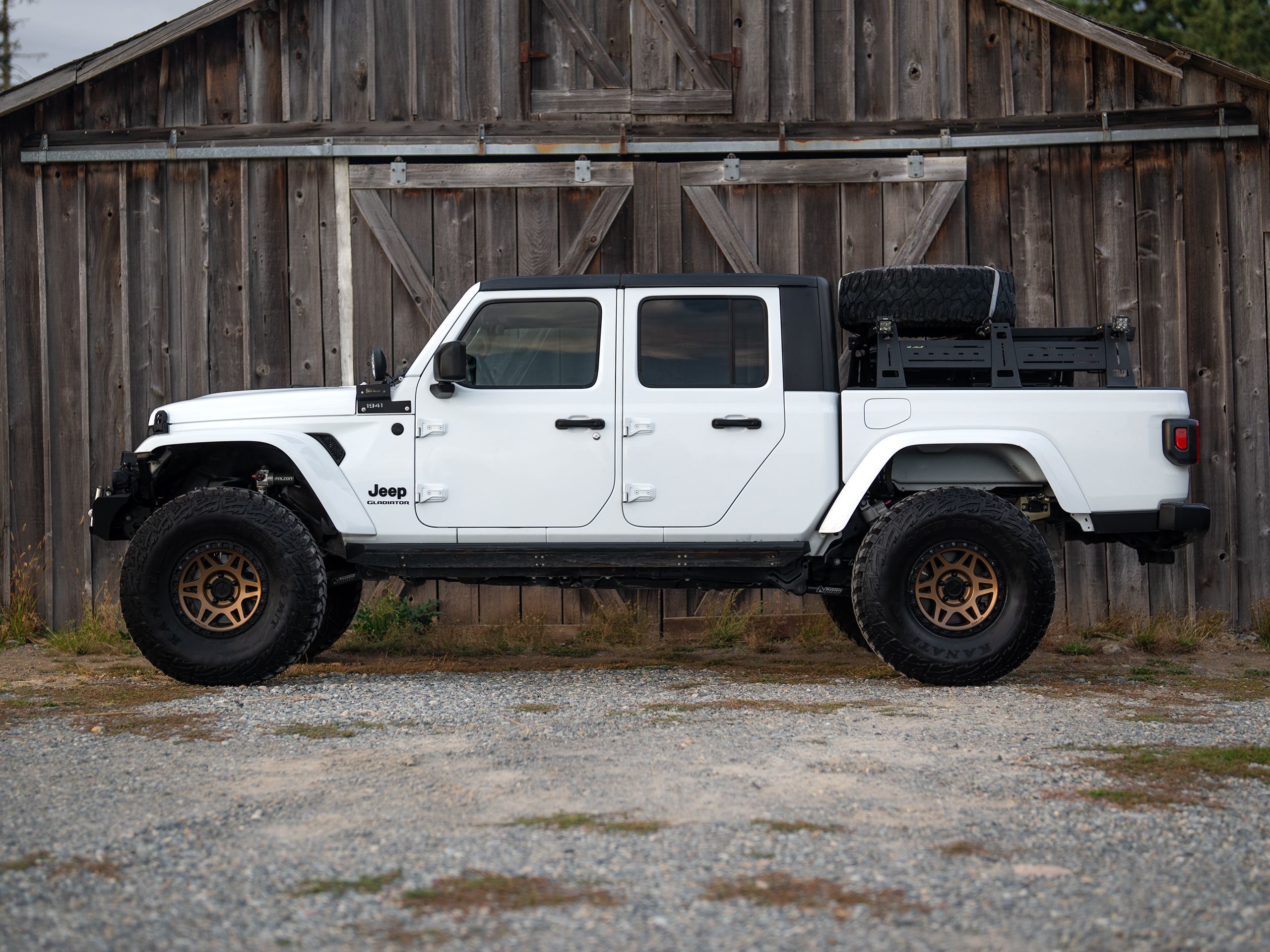 2021 Jeep Gladiator Sport photo 4