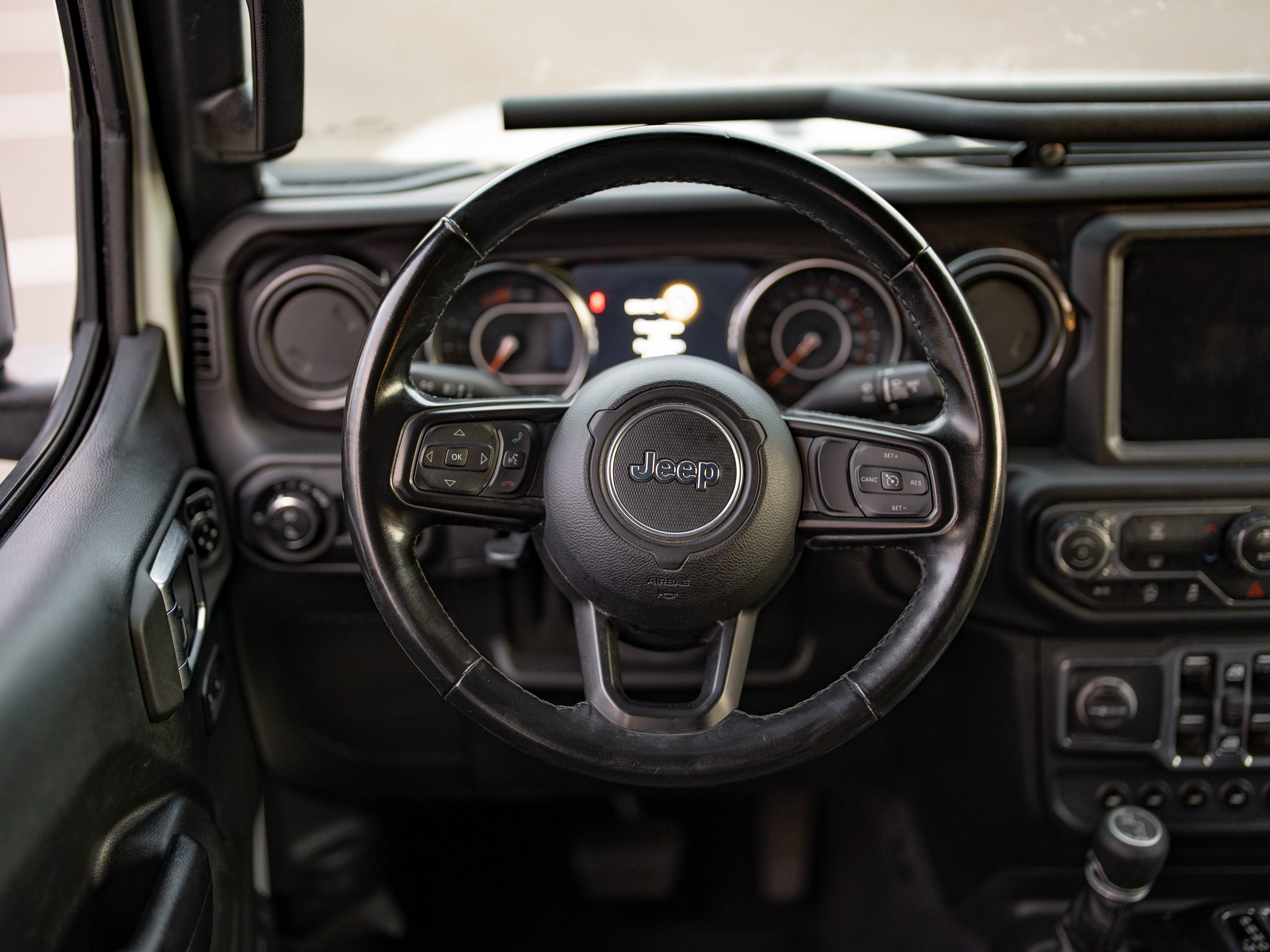 2021 Jeep Gladiator Sport photo 23