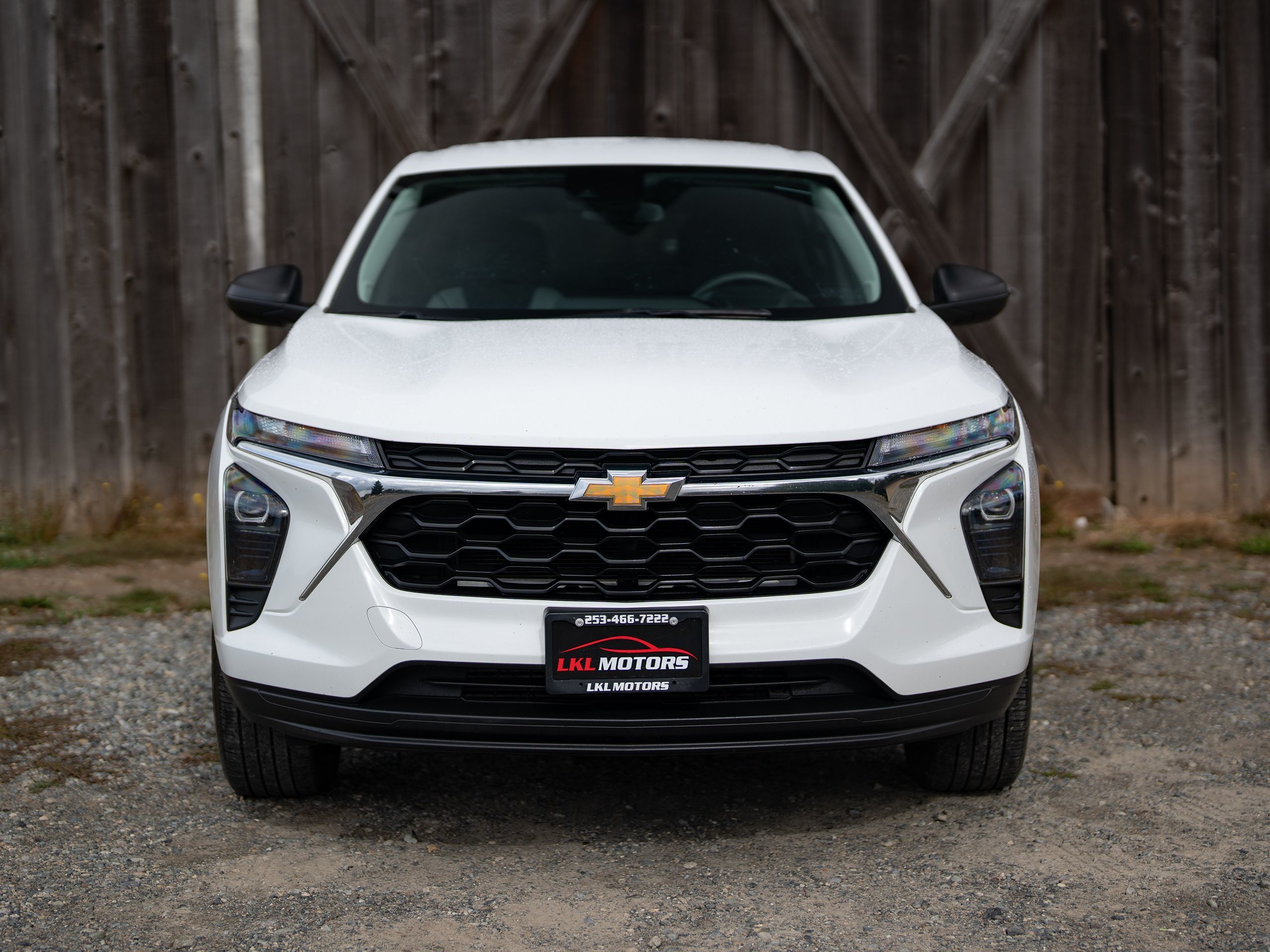 2024 Chevrolet Trax LS photo 2