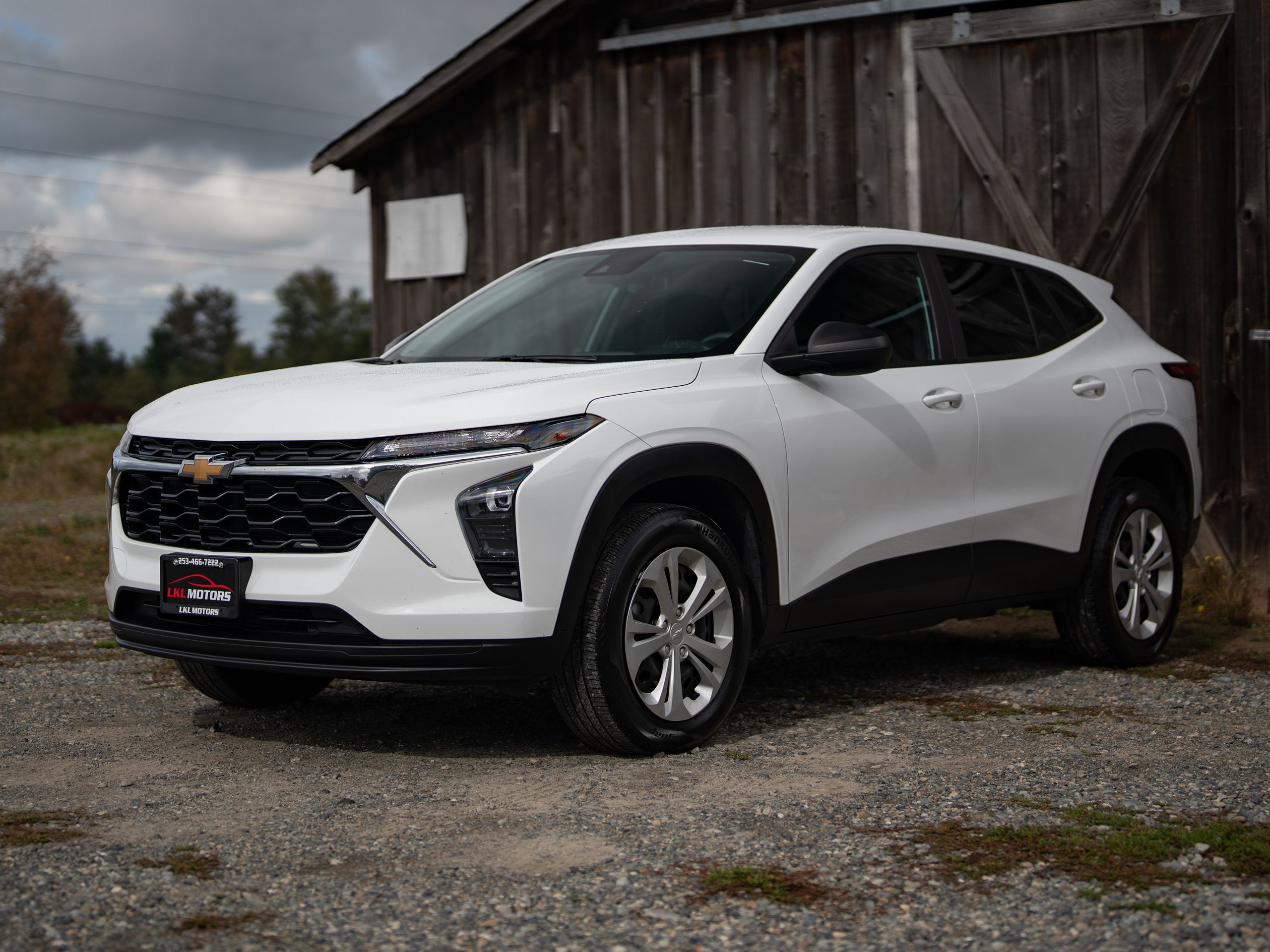 2024 Chevrolet Trax LS photo 3