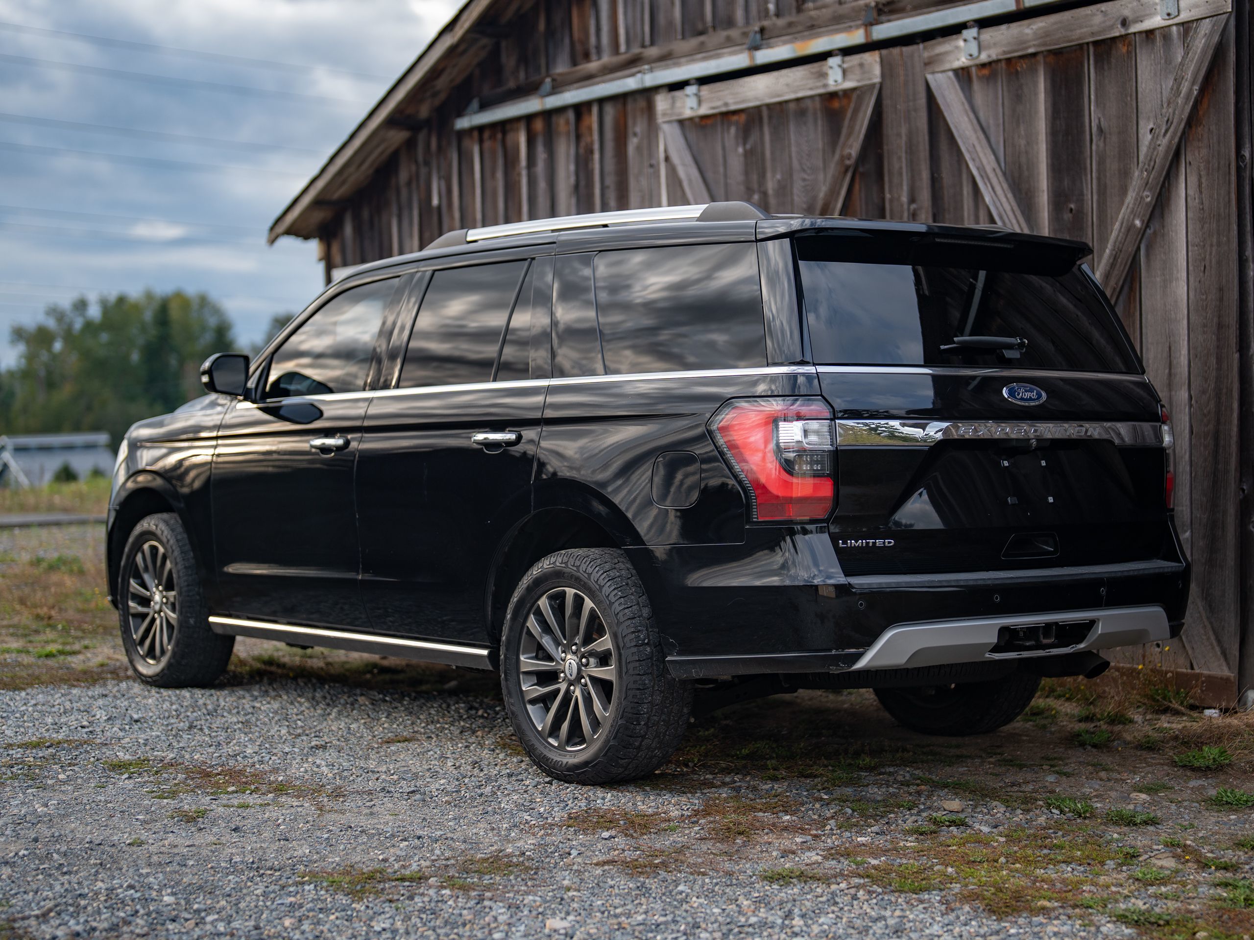 2019 Ford Expedition Limited photo 2