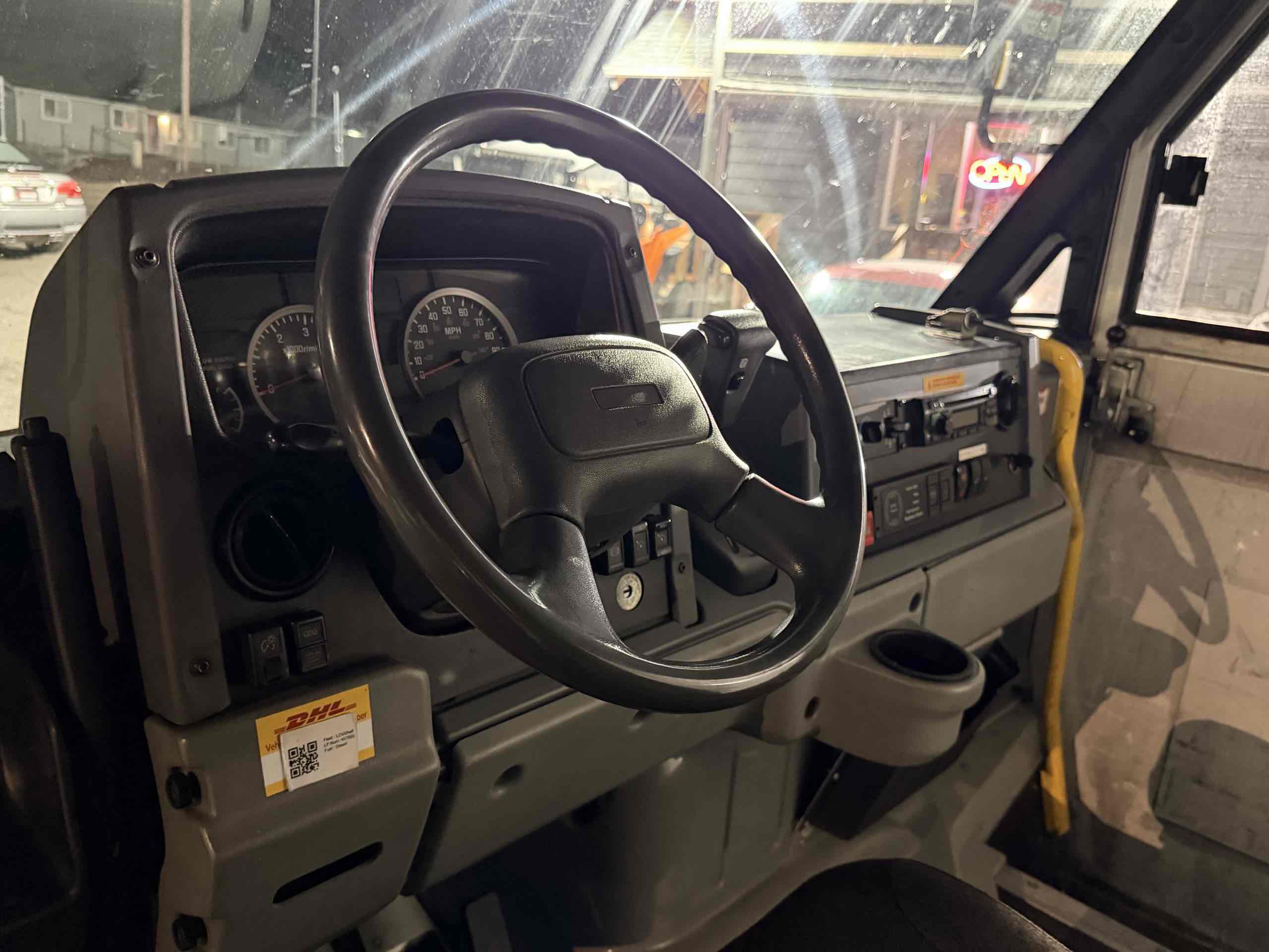 2017 Isuzu NPR - Photo 8