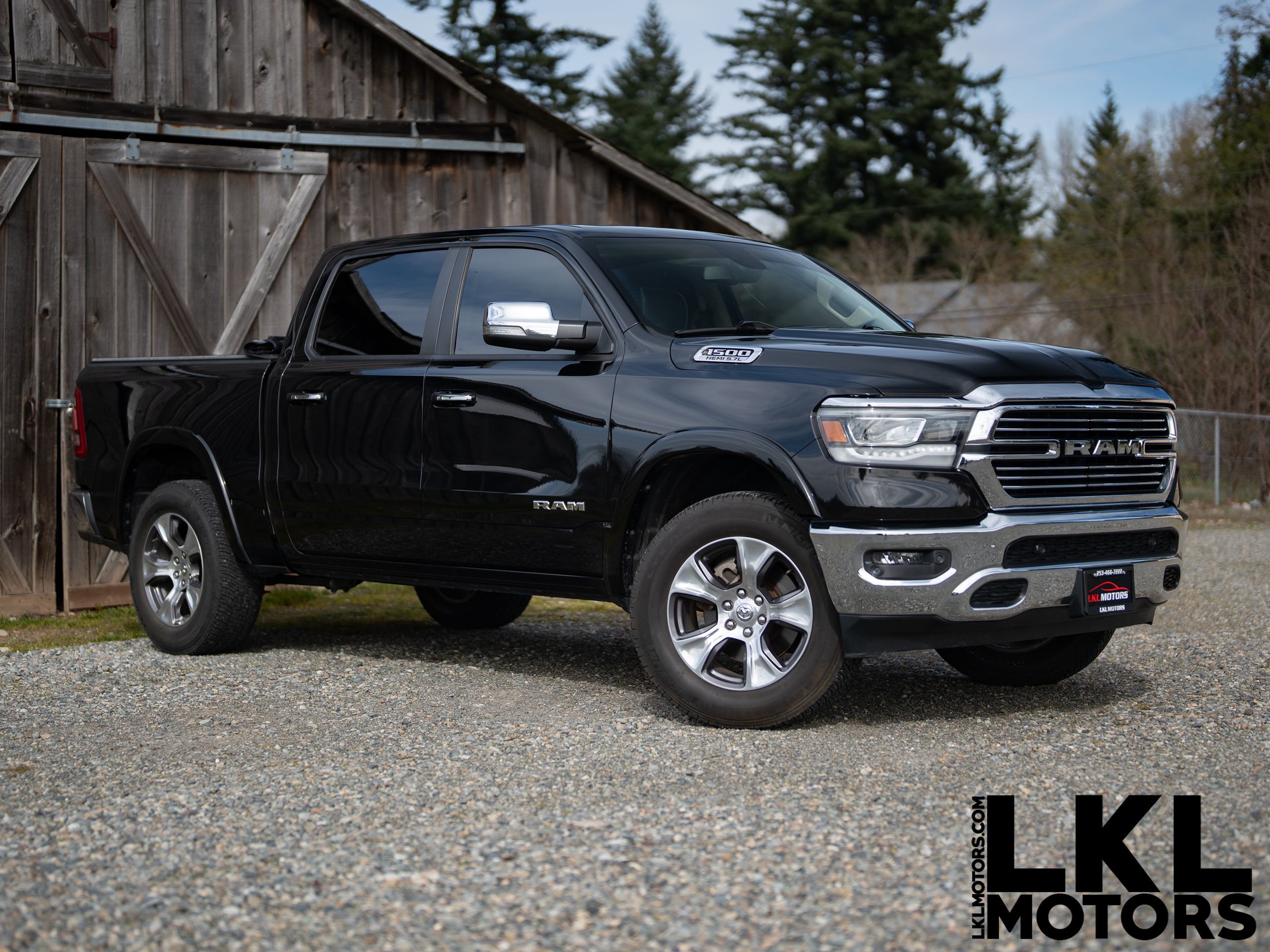 2020 RAM 1500 Laramie 4x4 Crew Cab 5'7's photo