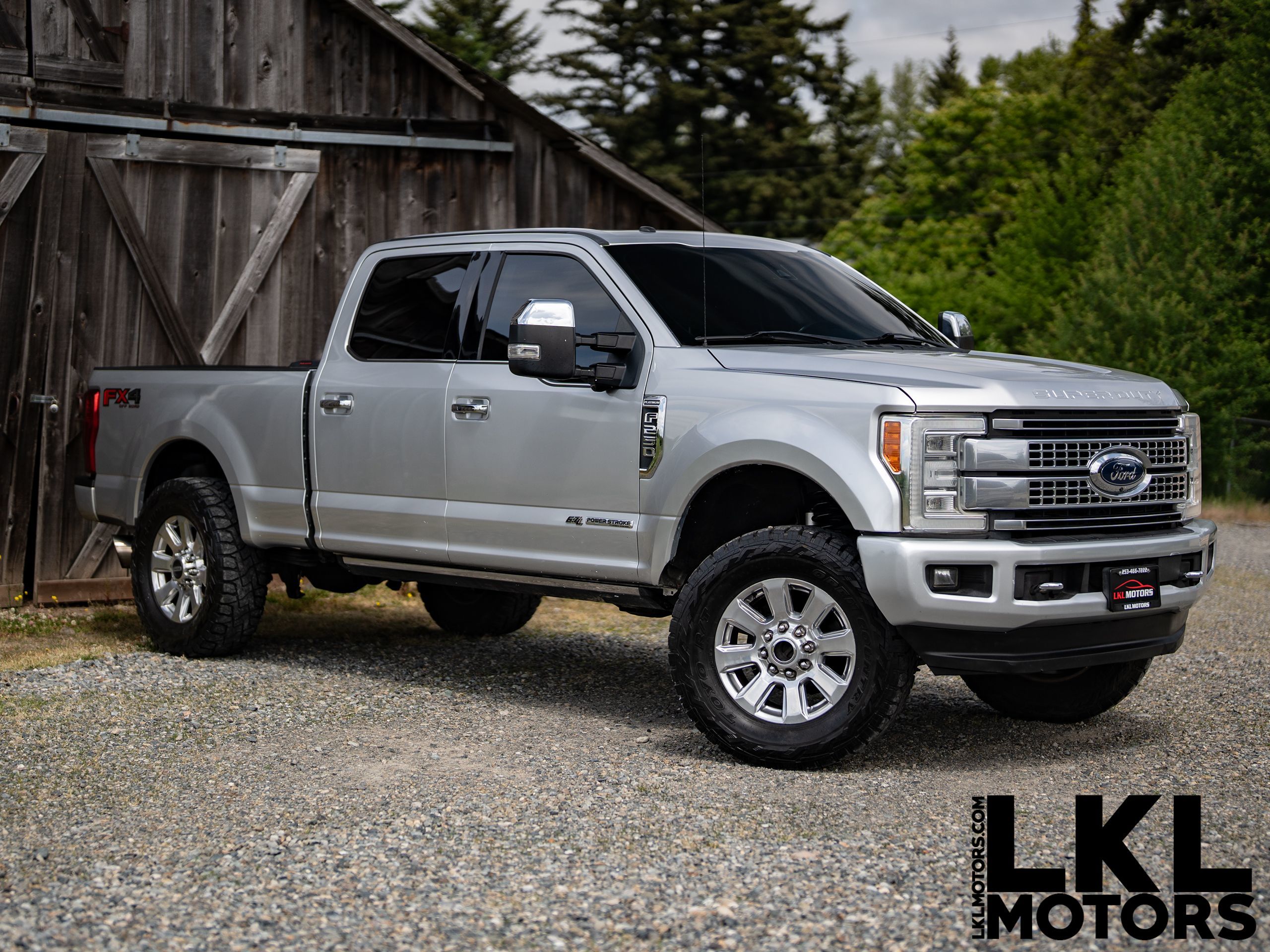 2017 Ford F-250 Platinum 4x4 Crew Cab 8' Box's photo