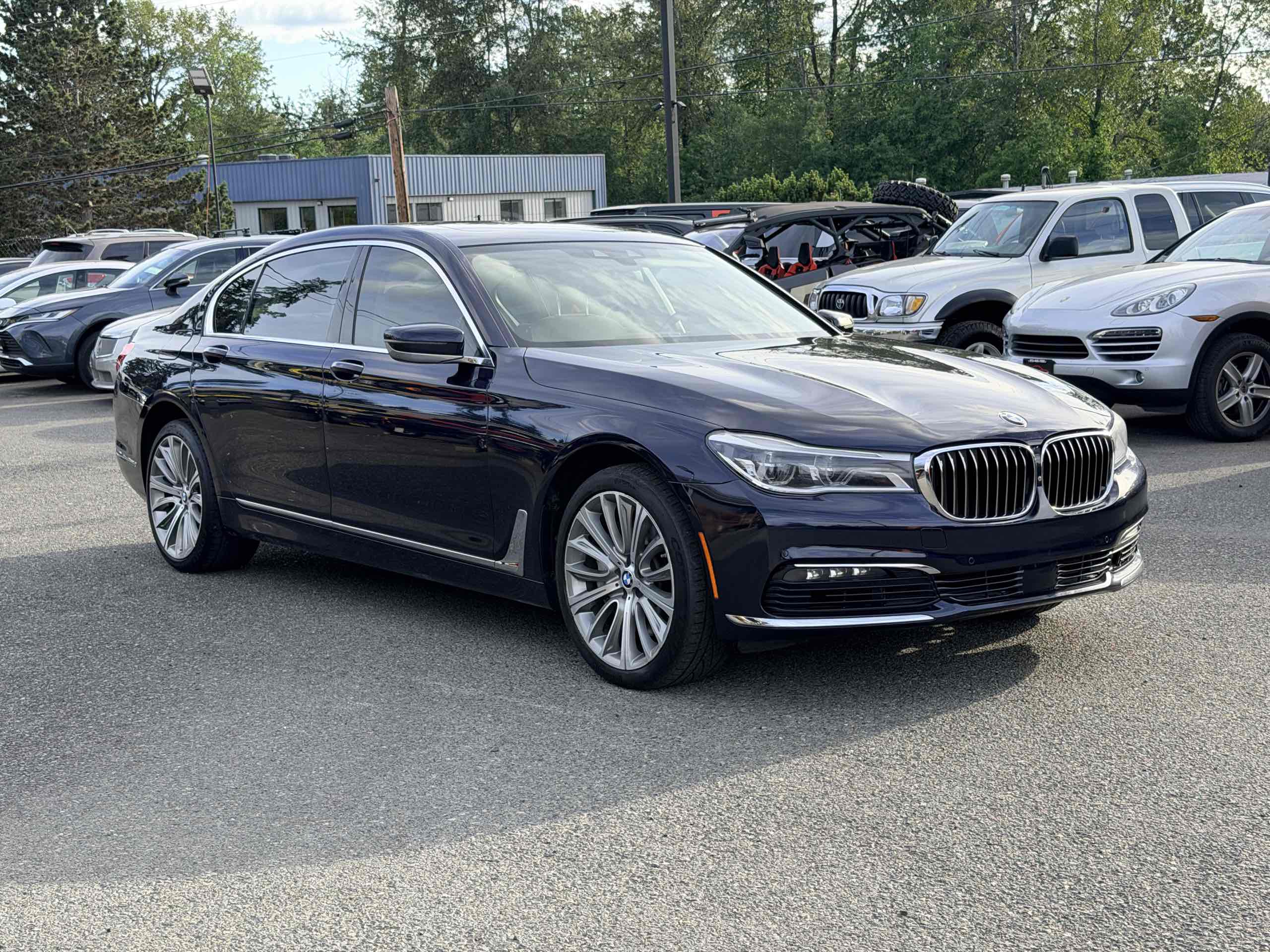 2016 BMW 7 Series 750i xDrive's photo