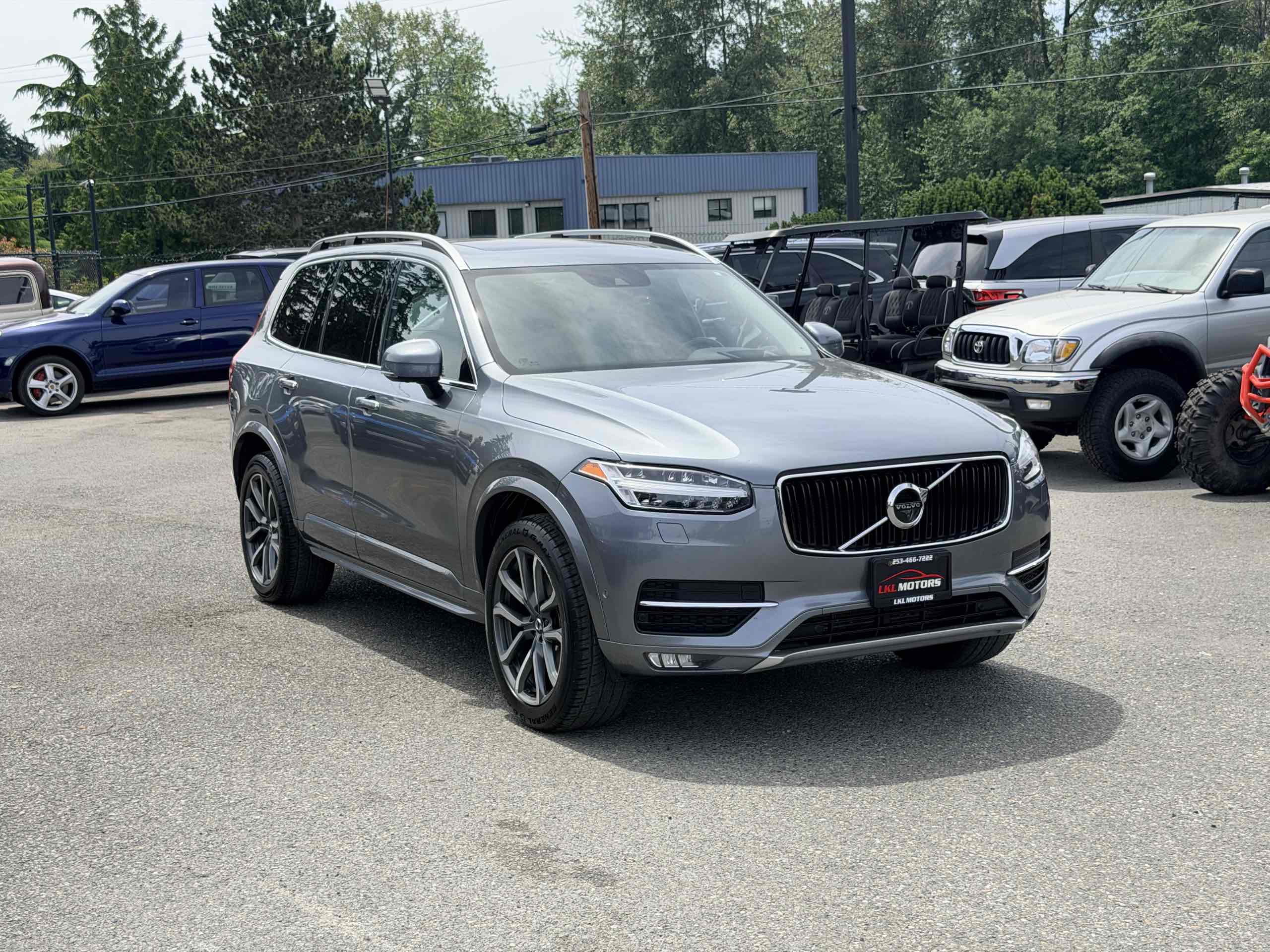 2019 Volvo XC90 T6 Momentum AWD's photo