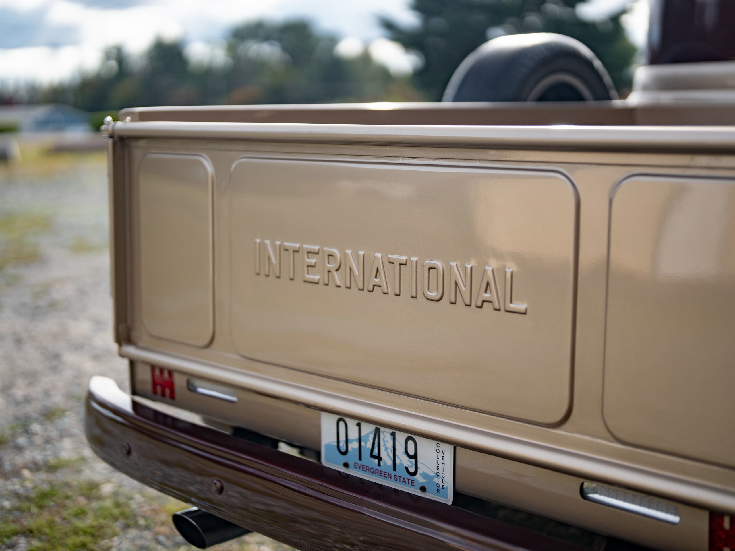 Photo 7 of this International R-110 Series