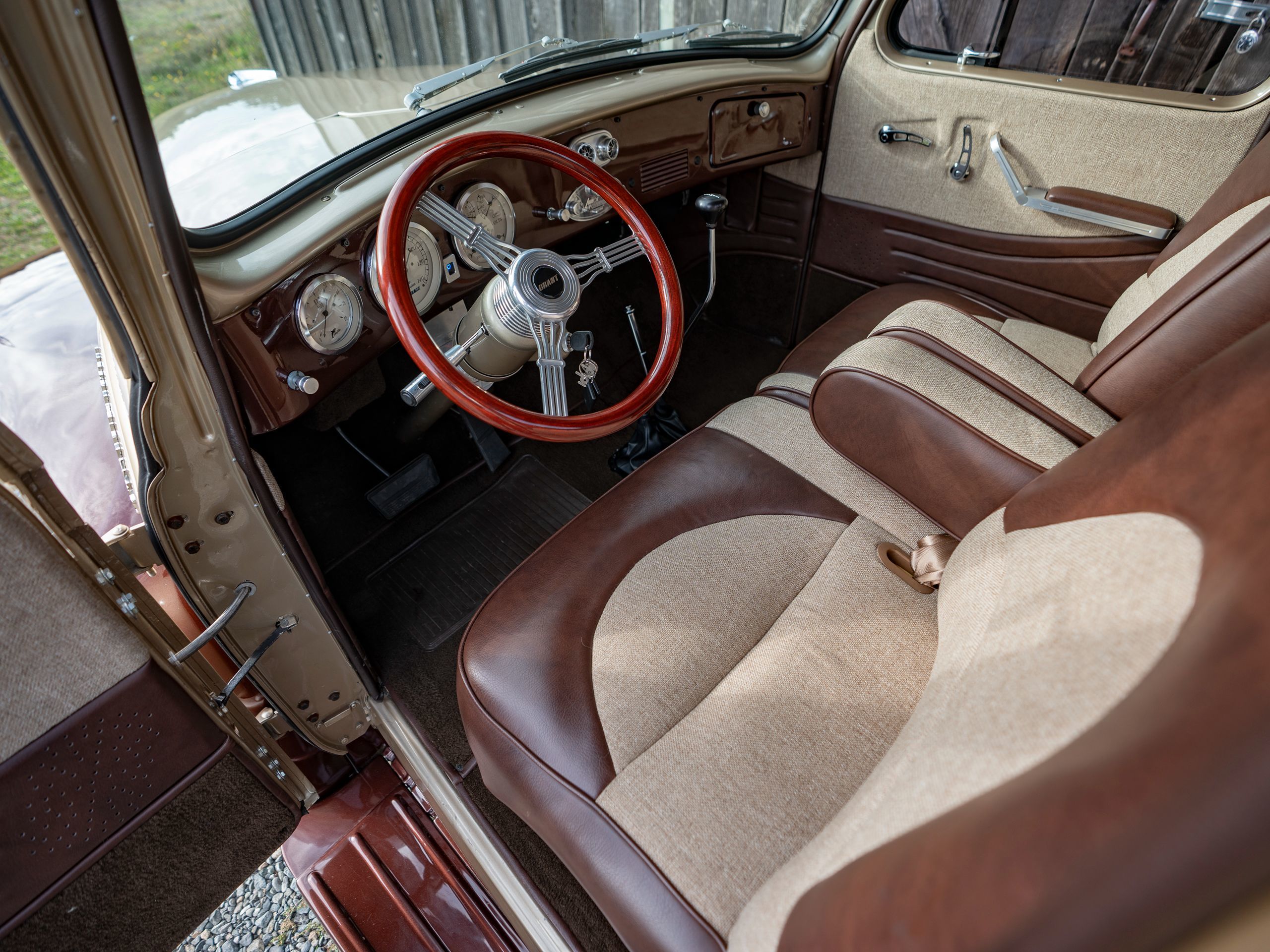 Photo 16 of this International R-110 Series