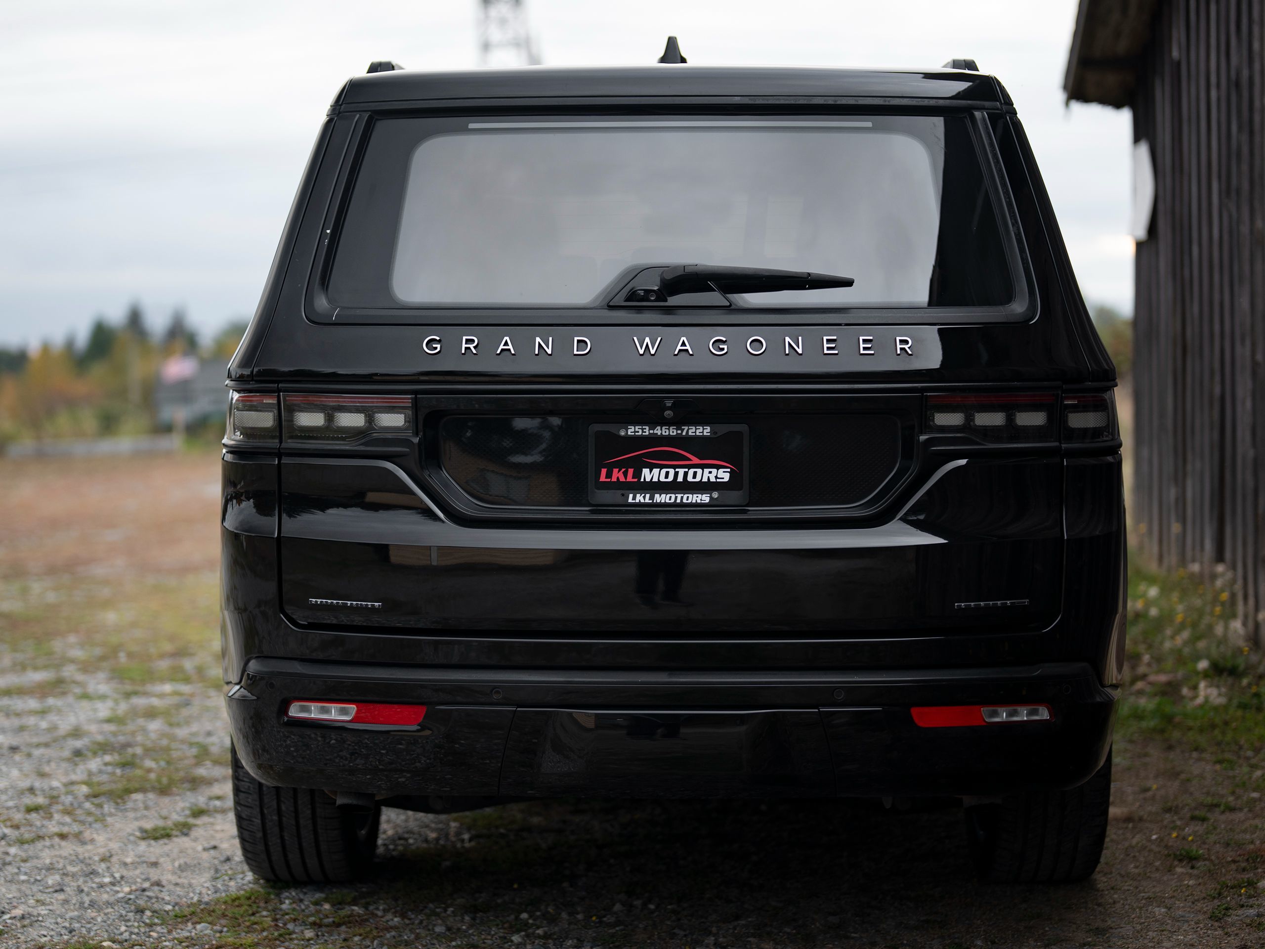 Photo 6 of this Jeep Grand Wagoneer