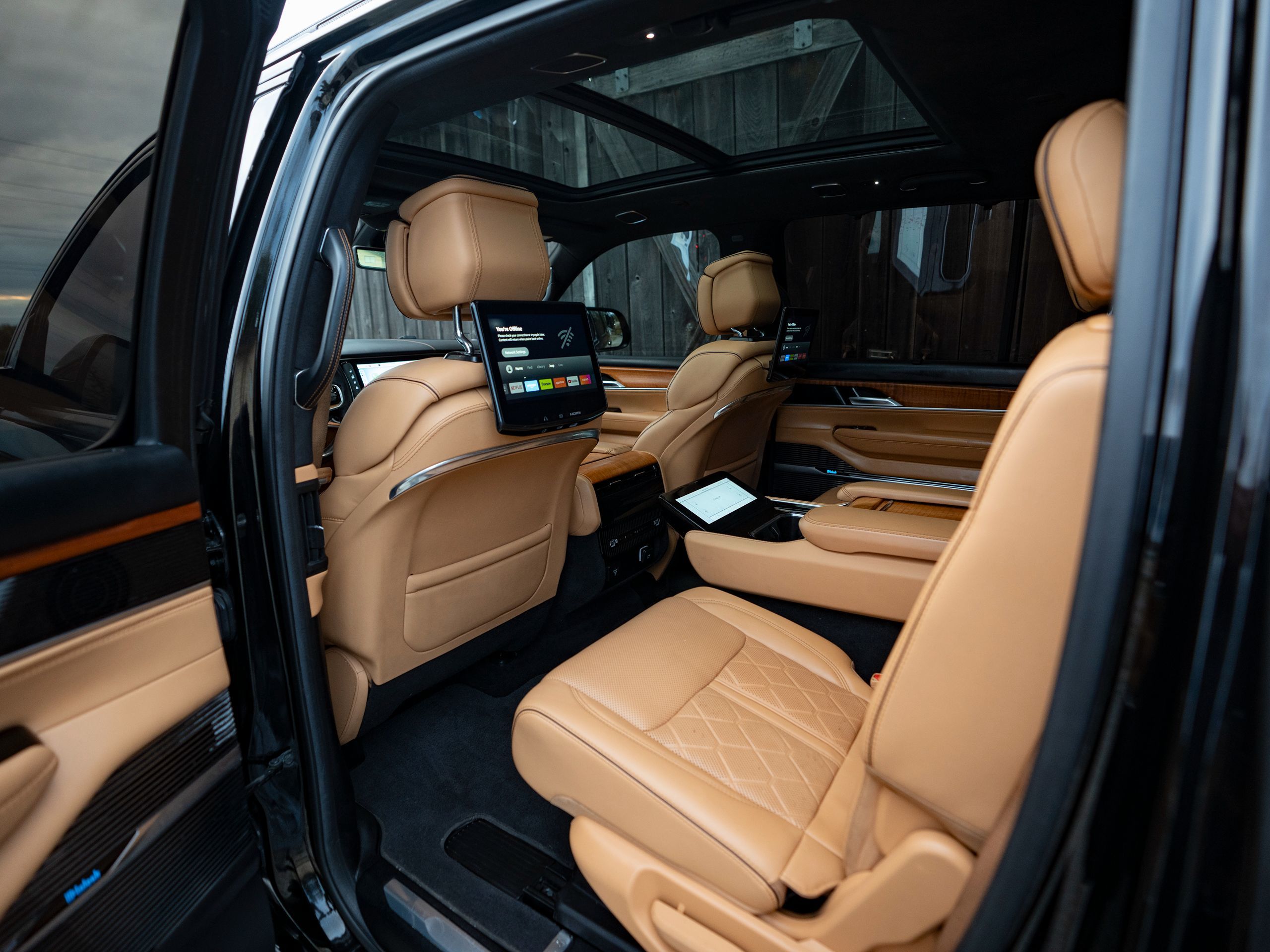 Photo 13 of this Jeep Grand Wagoneer