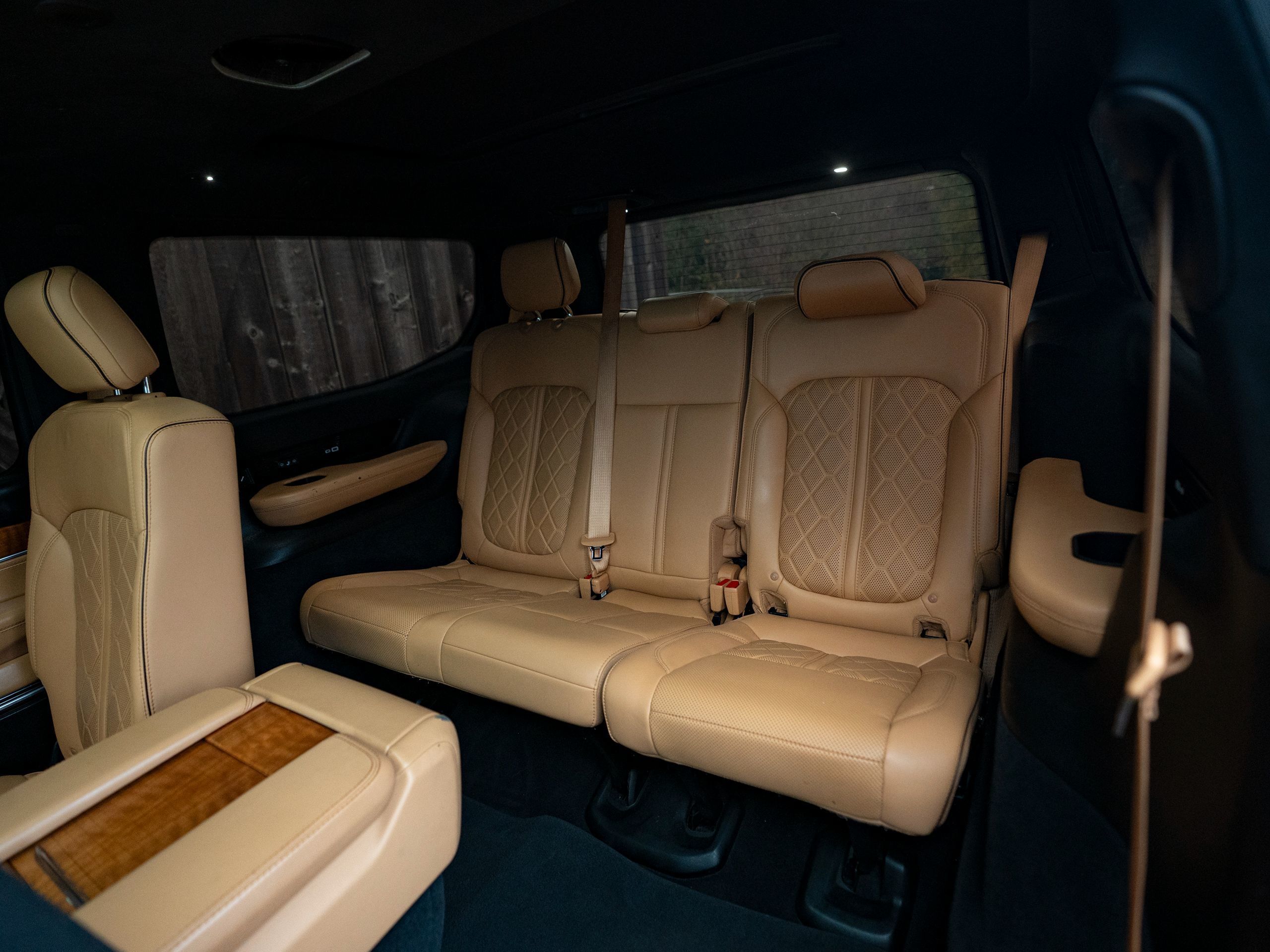 Photo 18 of this Jeep Grand Wagoneer
