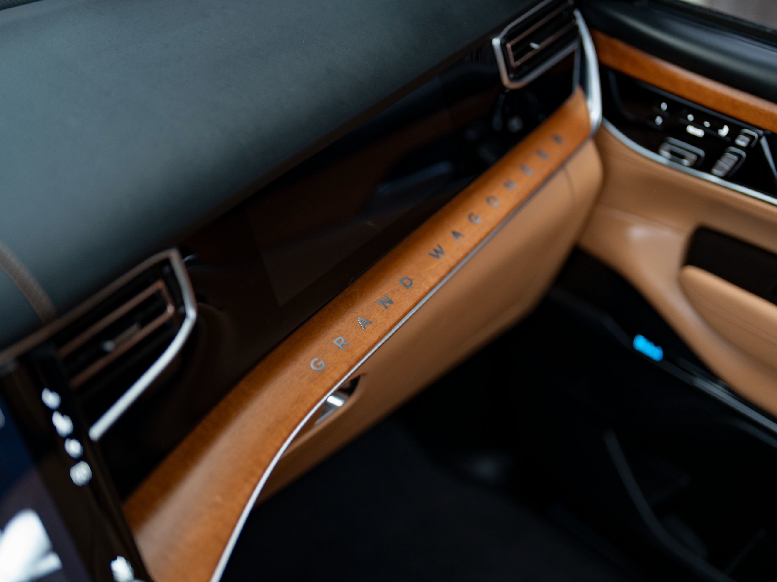Photo 24 of this Jeep Grand Wagoneer