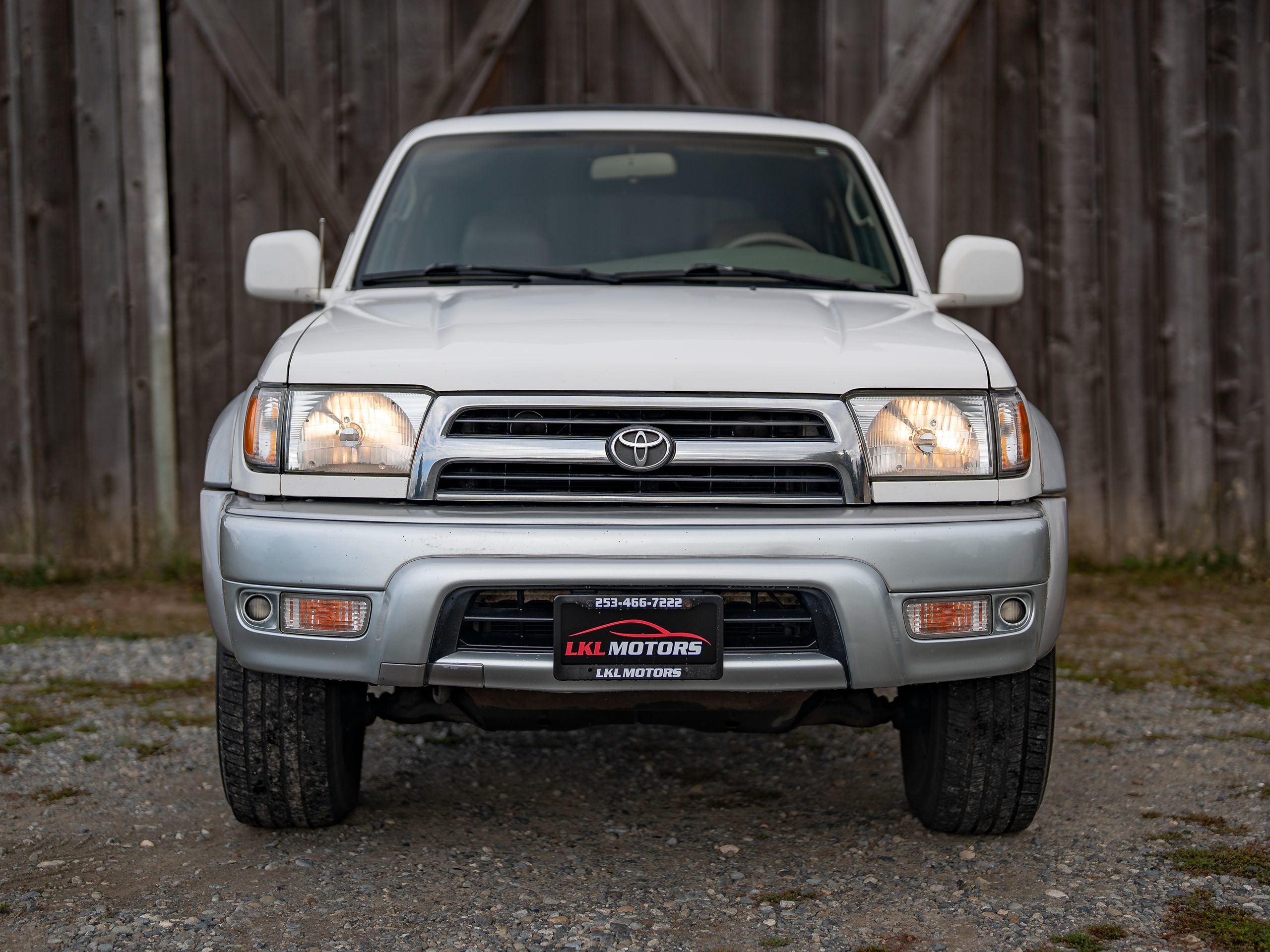 Photo 2 of this Toyota 4Runner