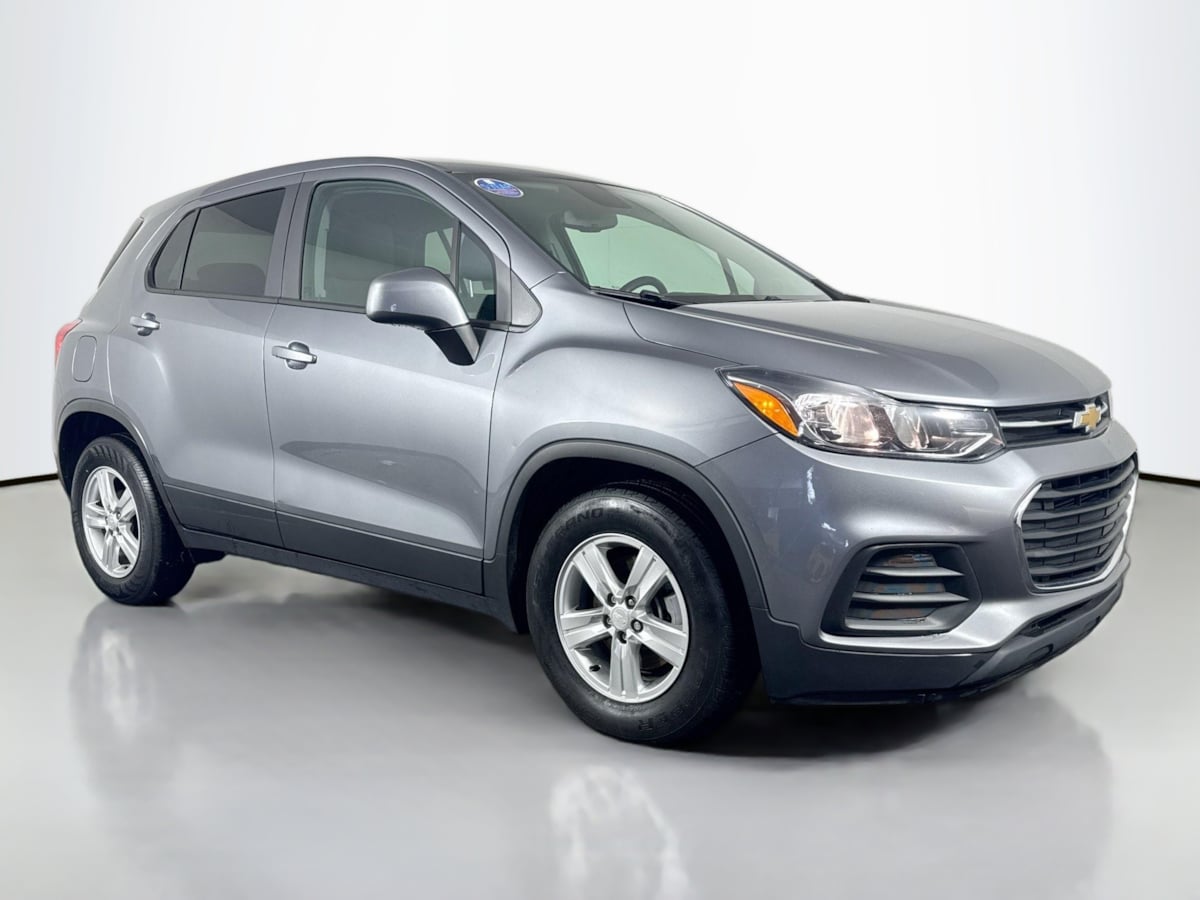 2020 Chevrolet Trax LS photo 3