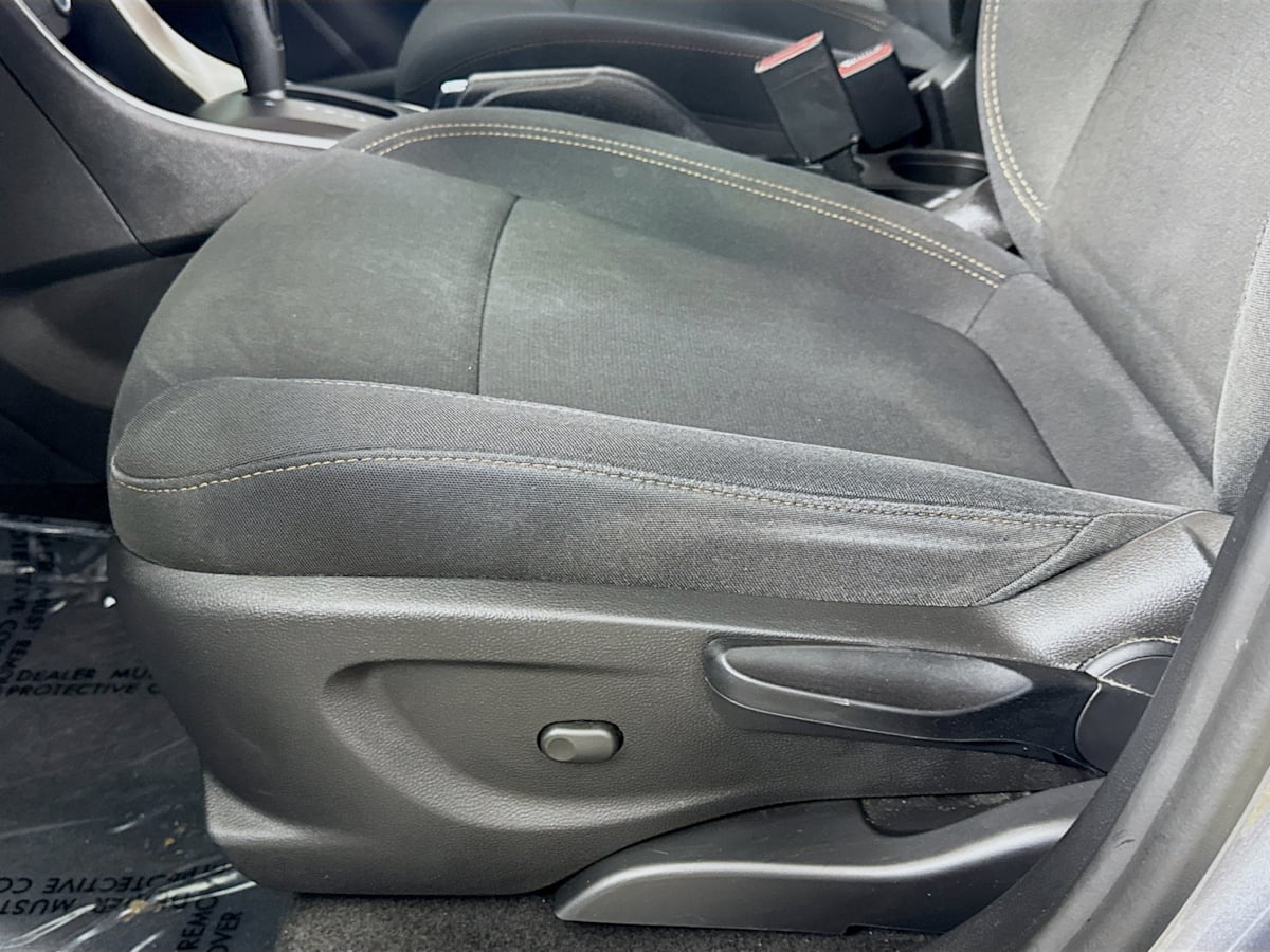 2020 Chevrolet Trax LS - Photo 20