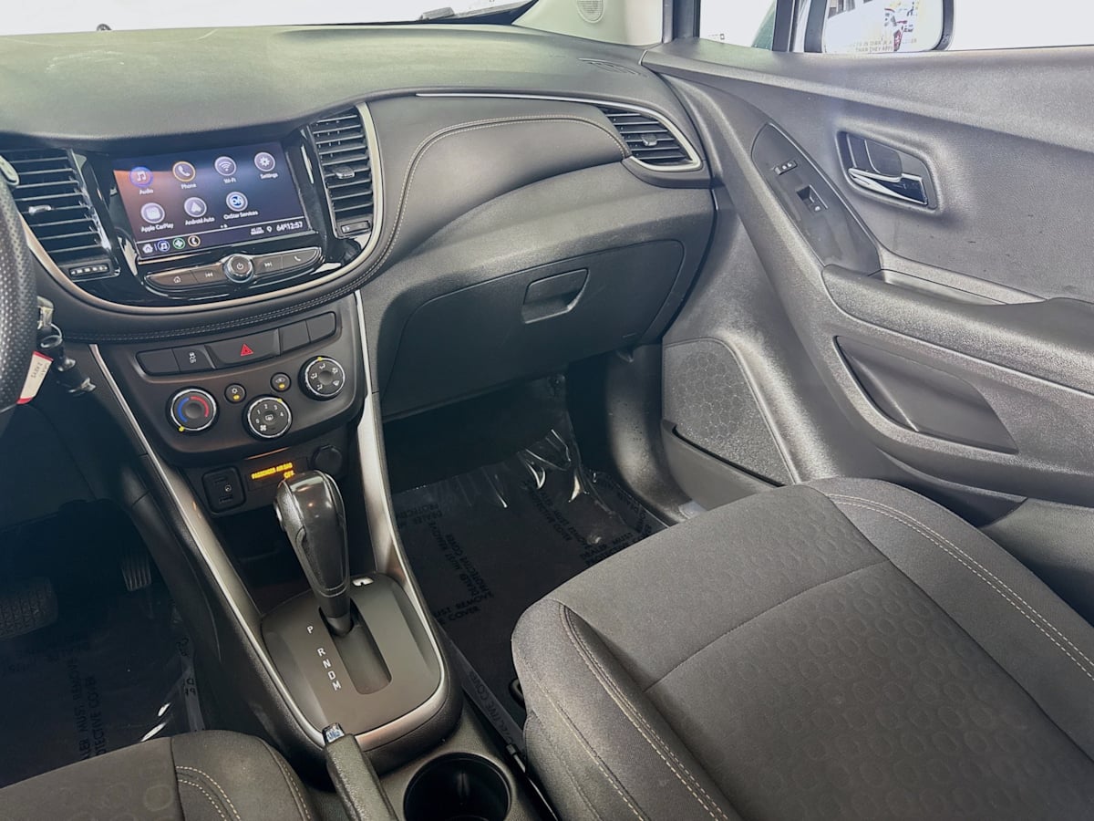2020 Chevrolet Trax LS - Photo 23