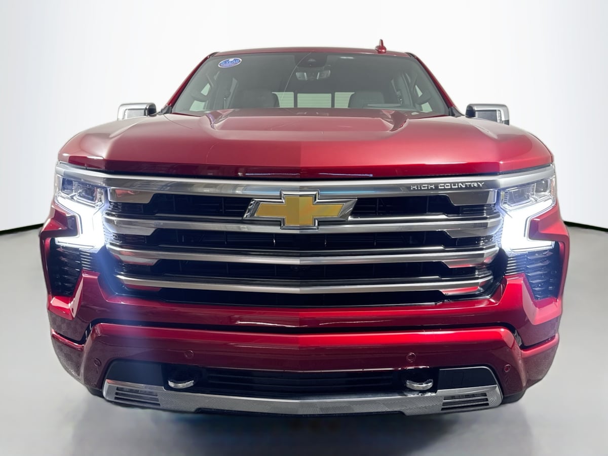 2025 Chevrolet Silverado 1500 High Country photo 2
