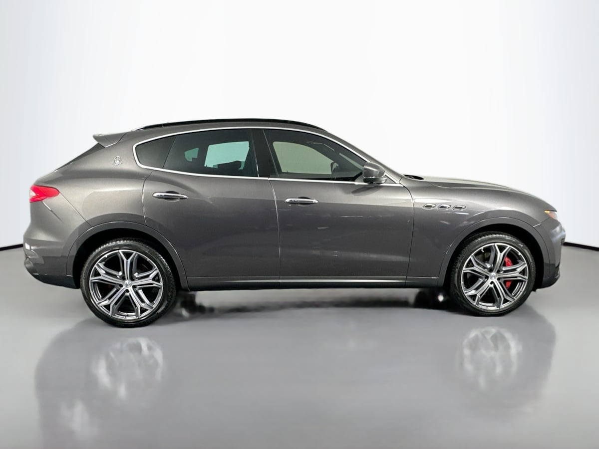 2019 Maserati Levante GranSport photo 4