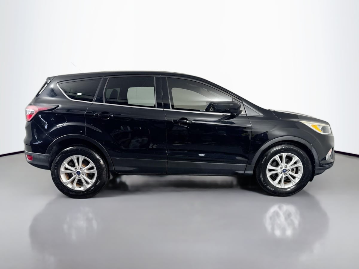 2017 Ford Escape SE photo 4
