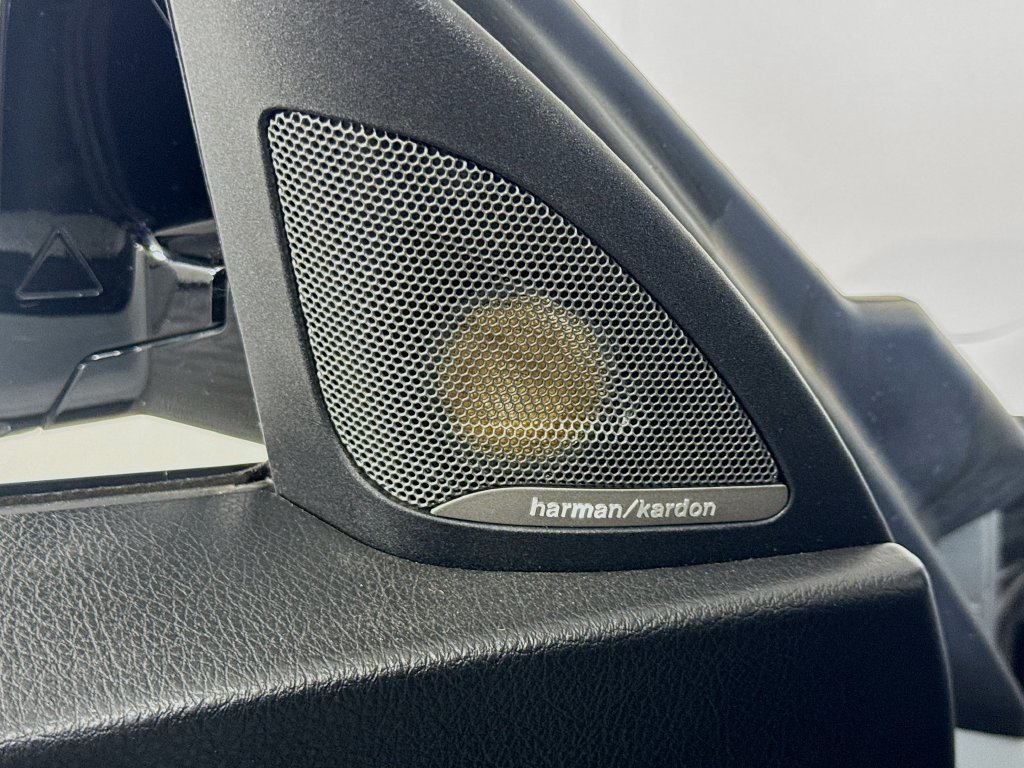 Photo 26 of this BMW M2