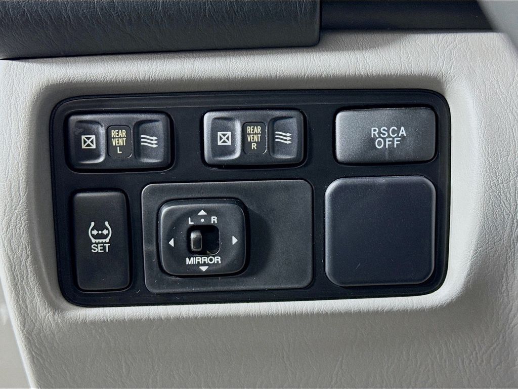 2007 Toyota Land Cruiser Base - Photo 12