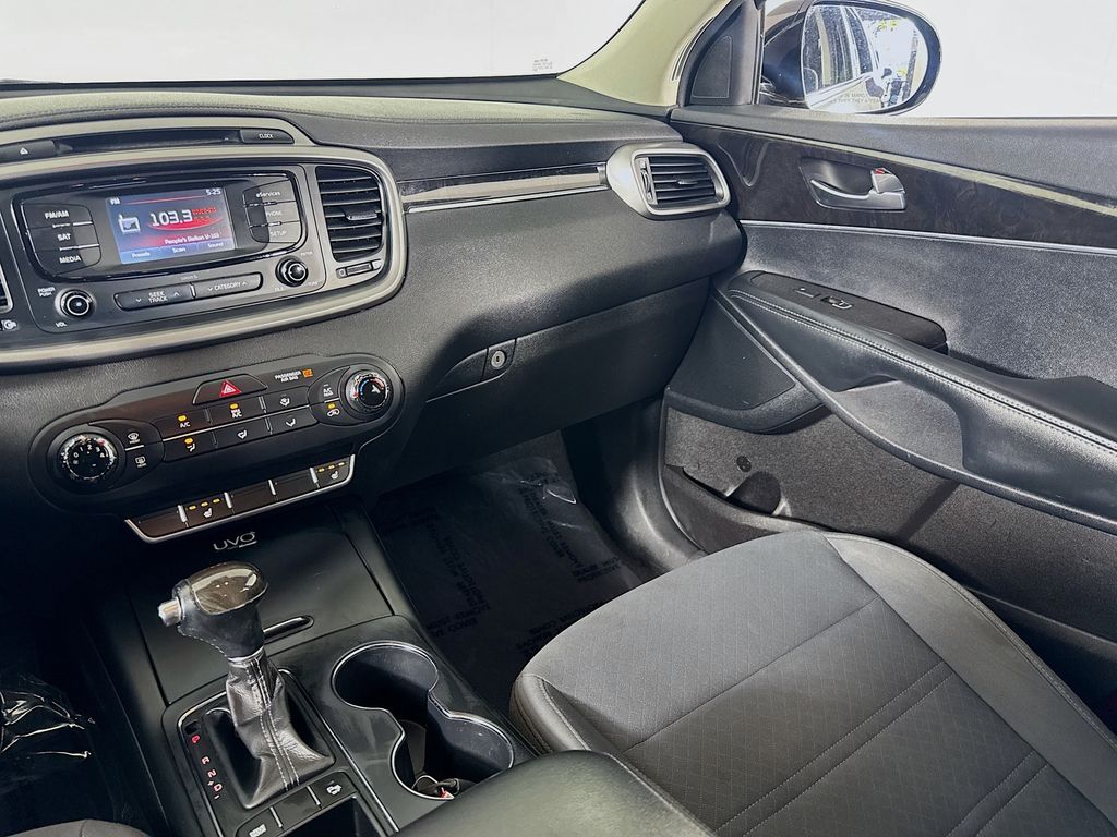2016 Kia Sorento LX - Photo 26