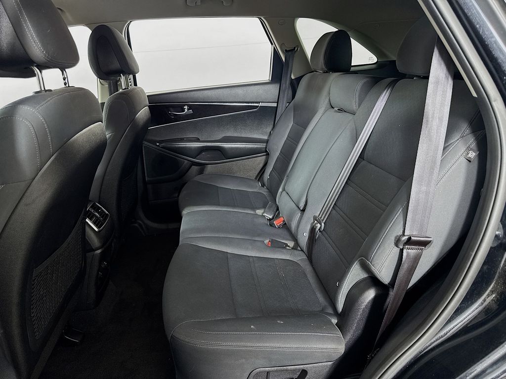 2016 Kia Sorento LX - Photo 27