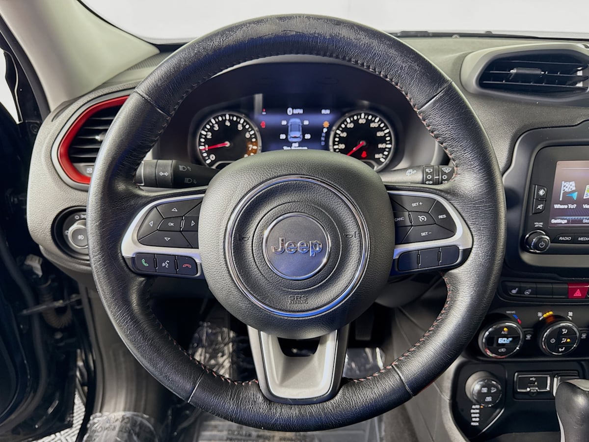 2016 Jeep Renegade Trailhawk photo 10