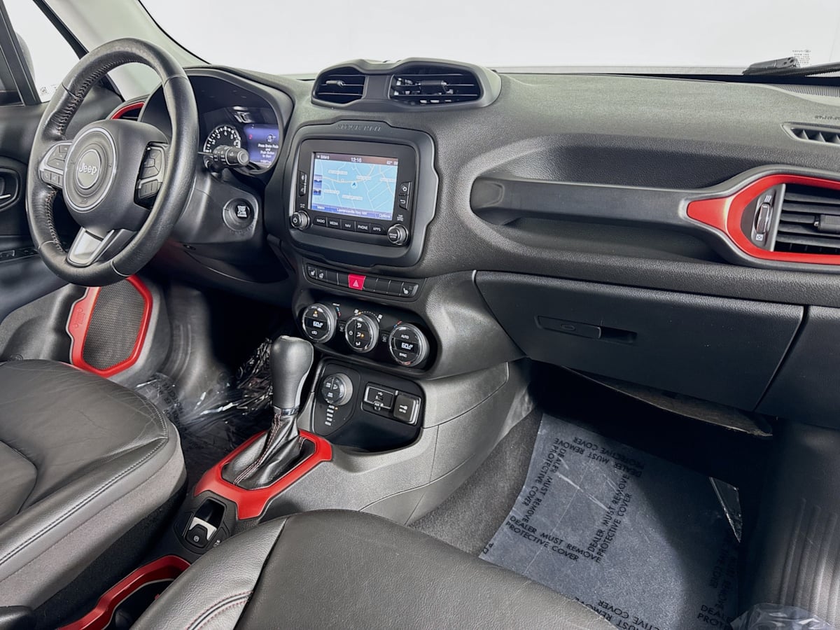 2016 Jeep Renegade Trailhawk photo 29