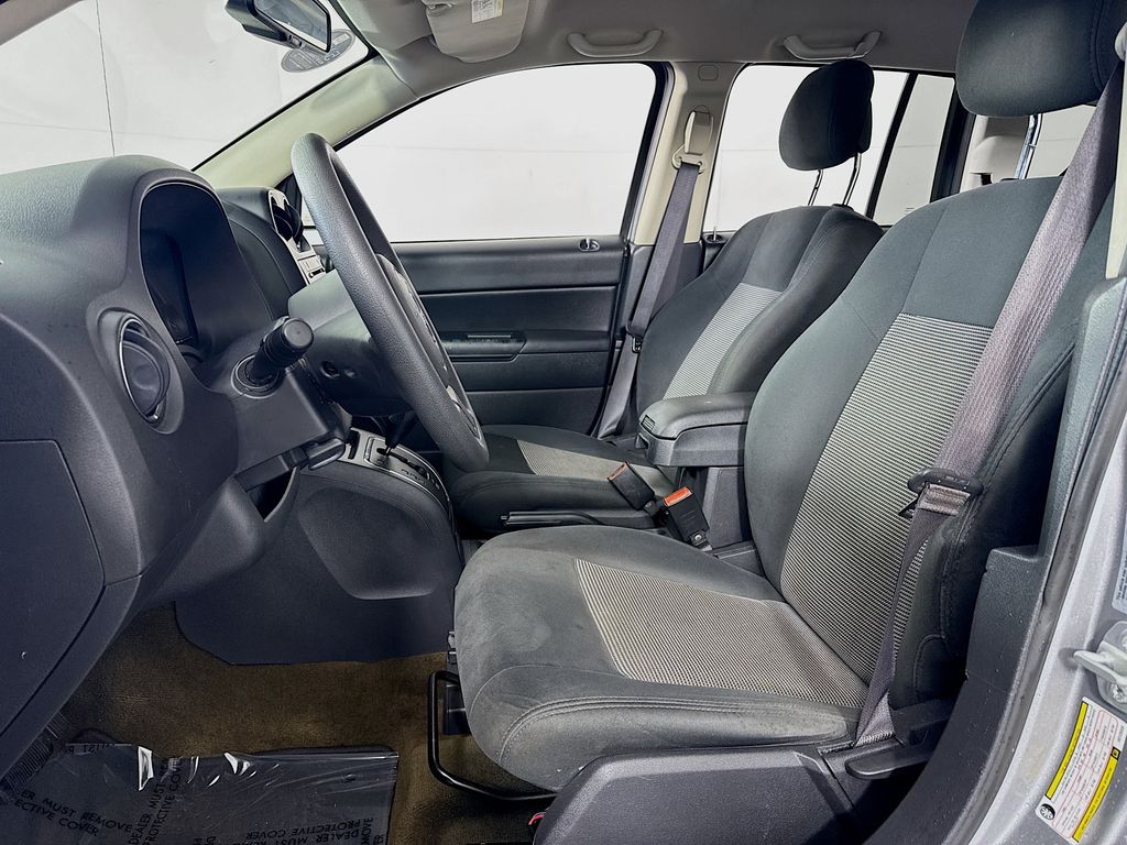2017 Jeep Compass Sport - Photo 17