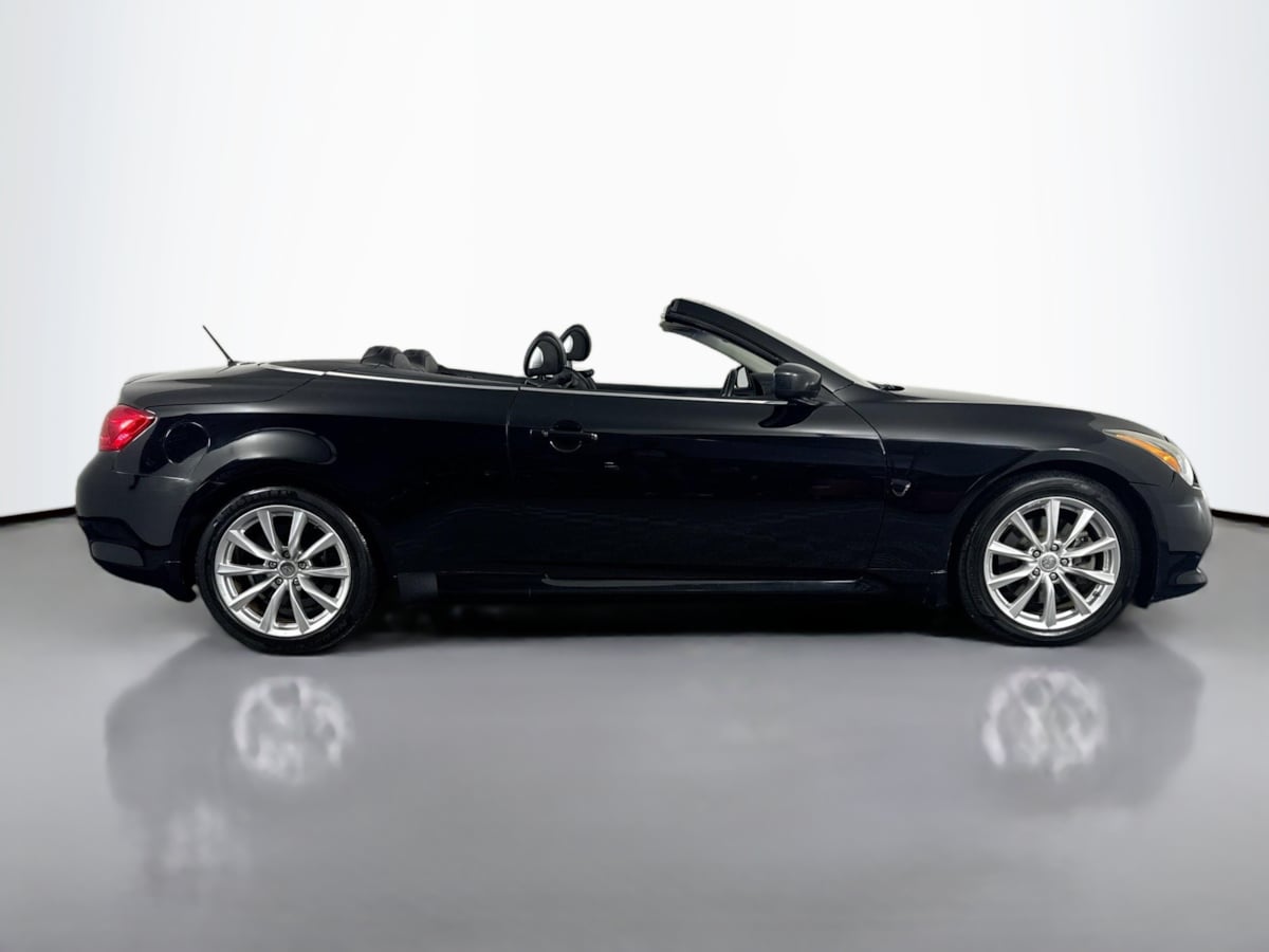 2014 INFINITI Q60 Convertible Base - Photo 5