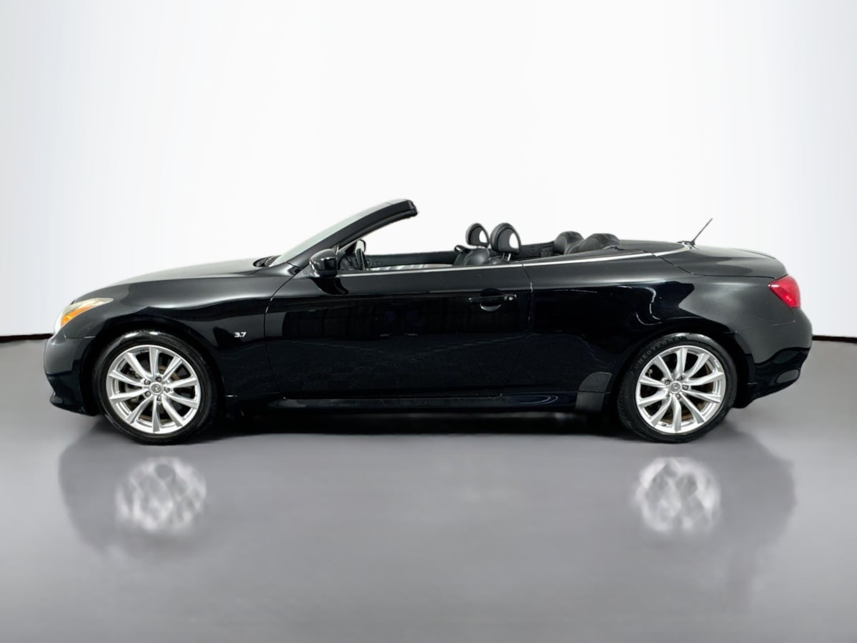 2014 INFINITI Q60 Convertible Base - Photo 9