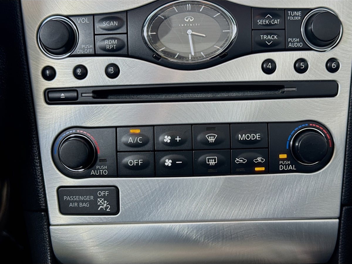 2014 INFINITI Q60 Convertible Base - Photo 17