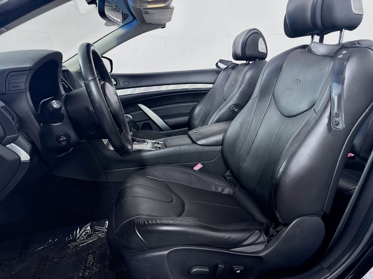 2014 INFINITI Q60 Convertible Base - Photo 25
