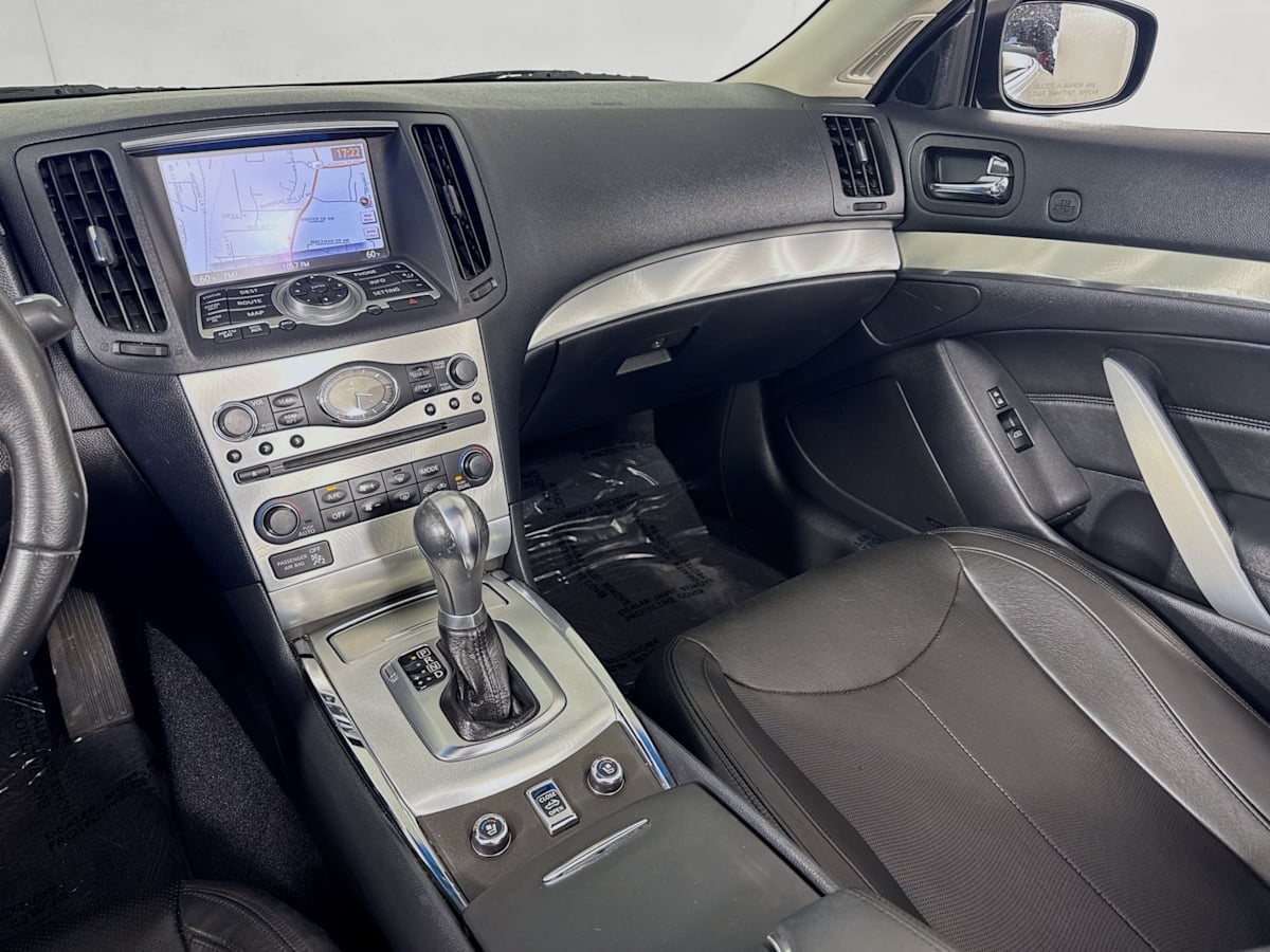 2014 INFINITI Q60 Convertible Base - Photo 27