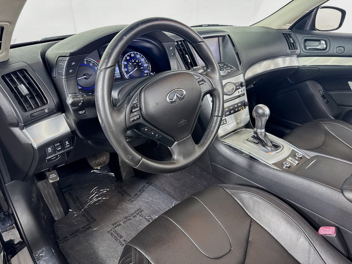 2014 INFINITI Q60 Convertible Base - Photo 10