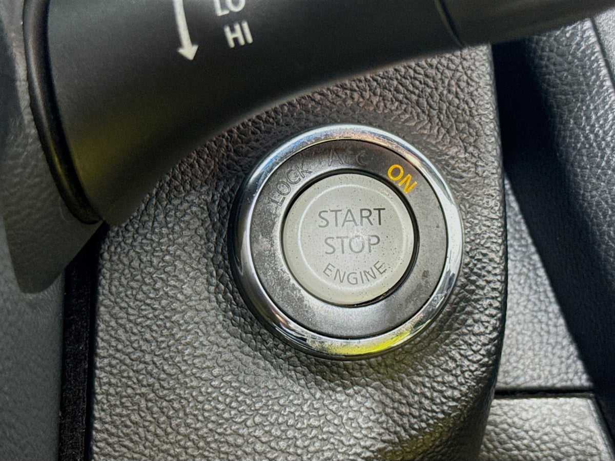 2014 INFINITI Q60 Convertible Base - Photo 18