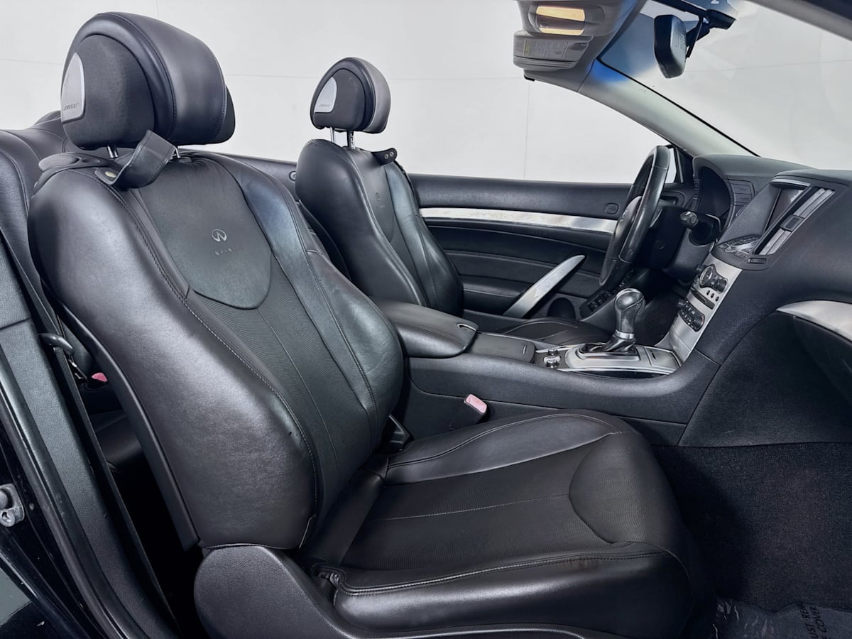 2014 INFINITI Q60 Convertible Base - Photo 31