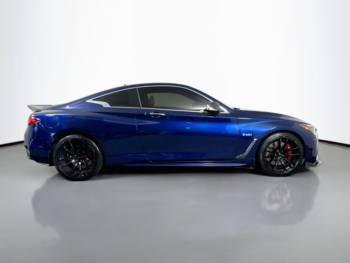 2017 Infiniti Q60 Red Sport 400 Coupe photo 4