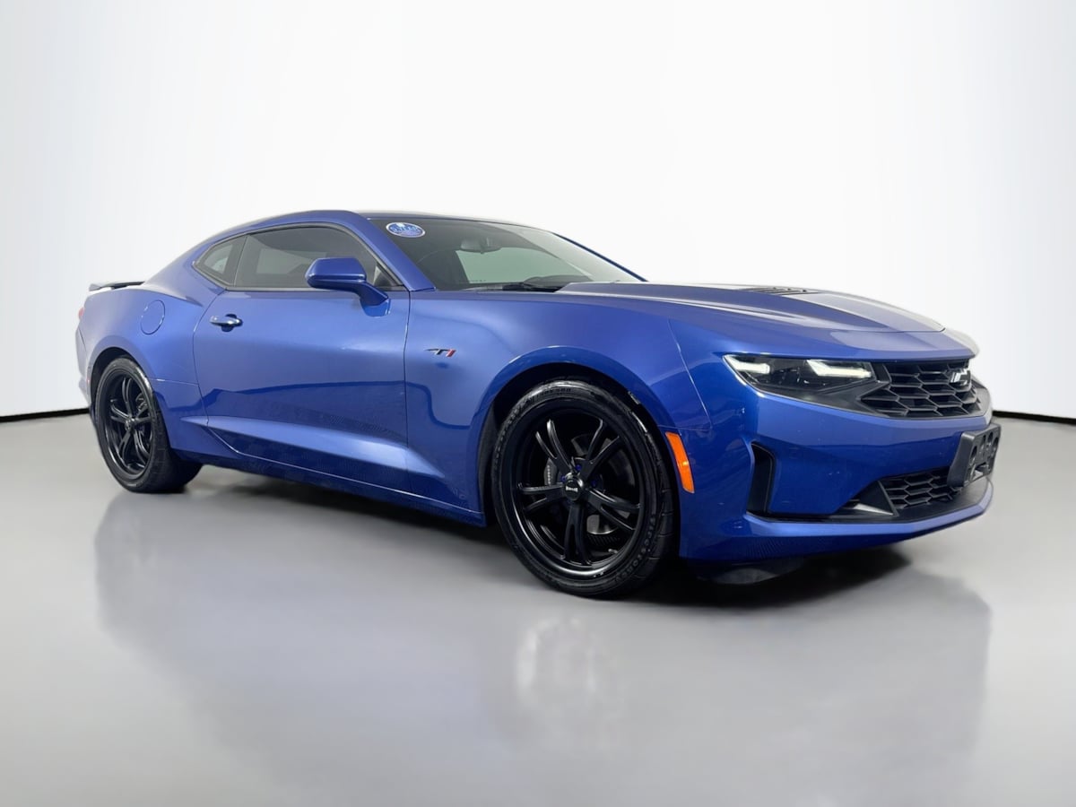 2020 Chevrolet Camaro LT1 photo 3