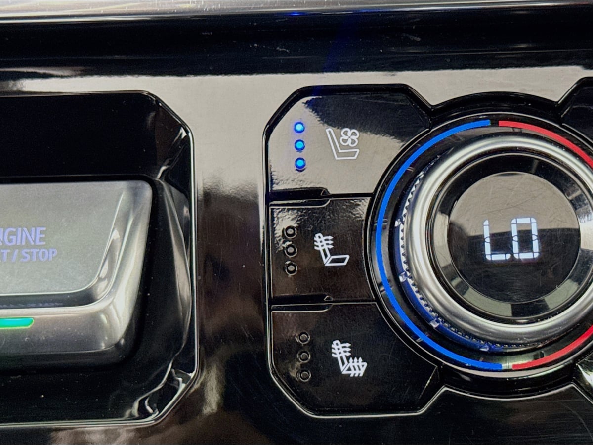 2024 Gmc Sierra HD Denali photo 21