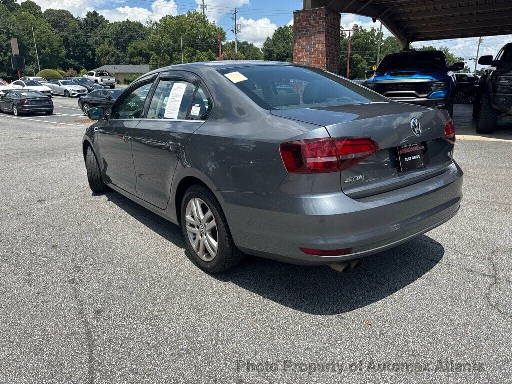 2017 Volkswagen Jetta 1.4T S photo 2