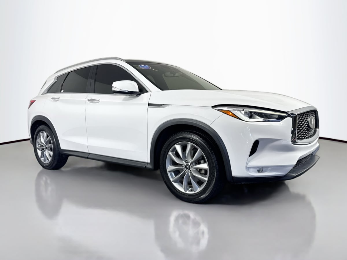 2021 Infiniti QX50 Luxe photo 3