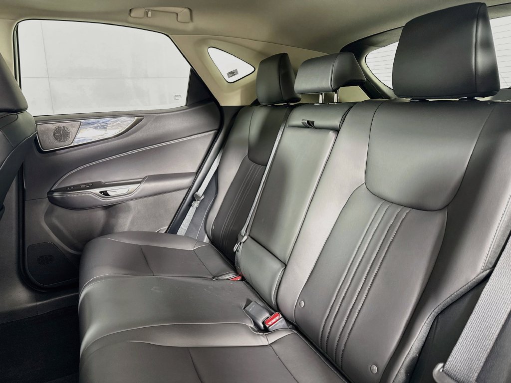 2025 Lexus NX 350 - Photo 33