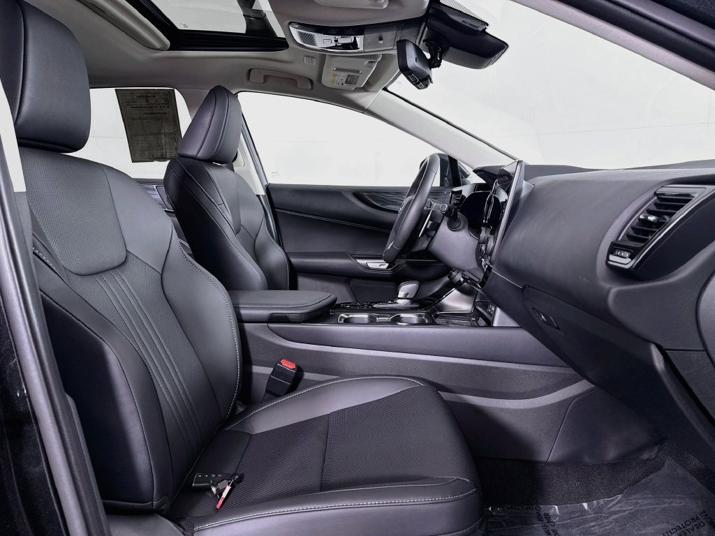 2025 Lexus NX 350 - Photo 38