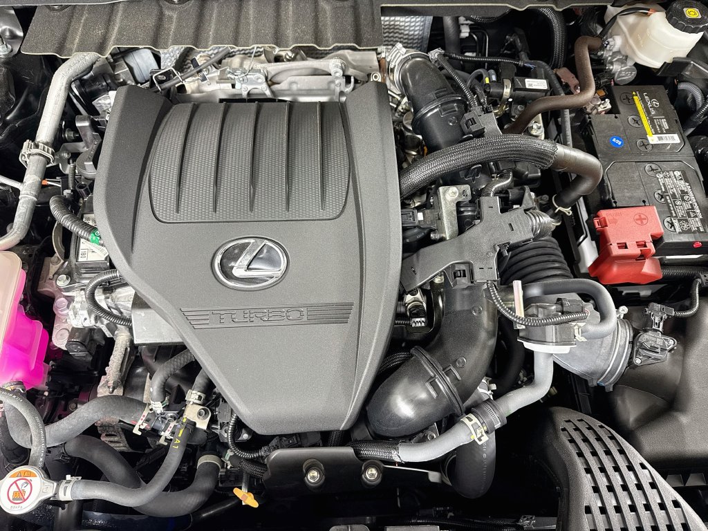 2025 Lexus NX 350 - Photo 41