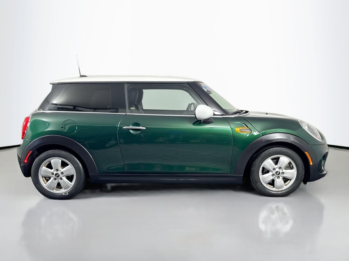 2015 Mini Cooper Hardtop photo 2